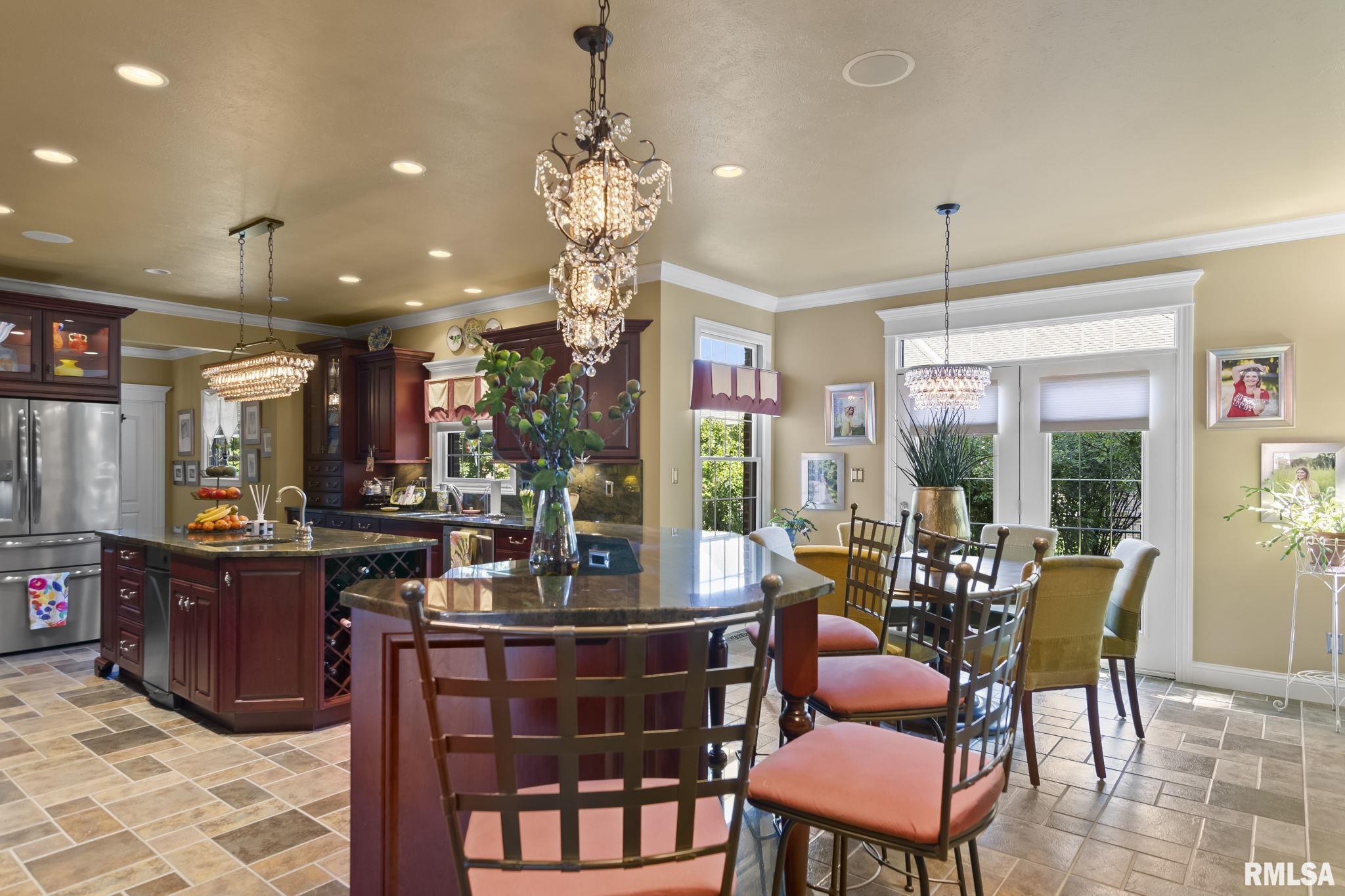 1604 HUBBARD Lane