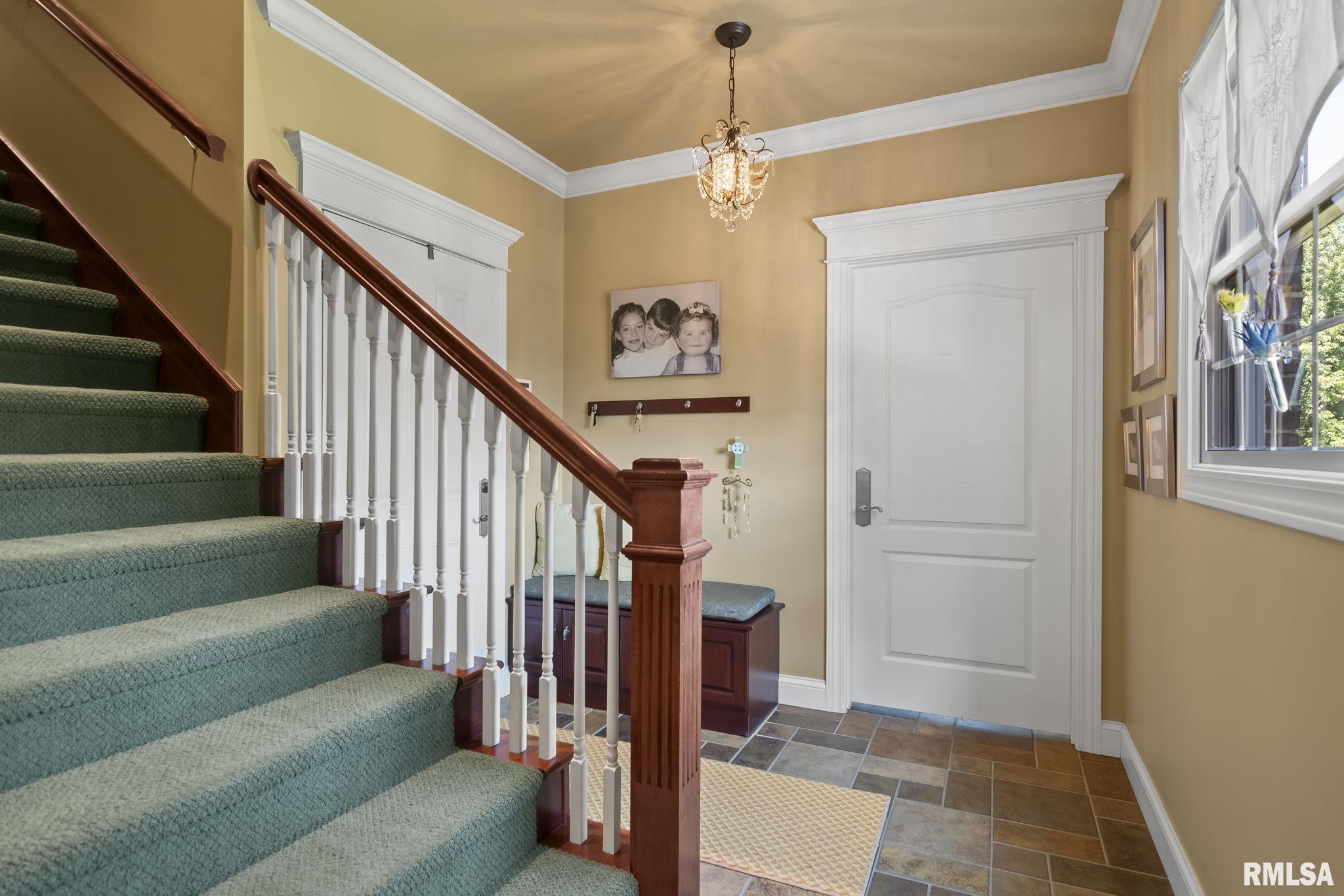 1604 HUBBARD Lane