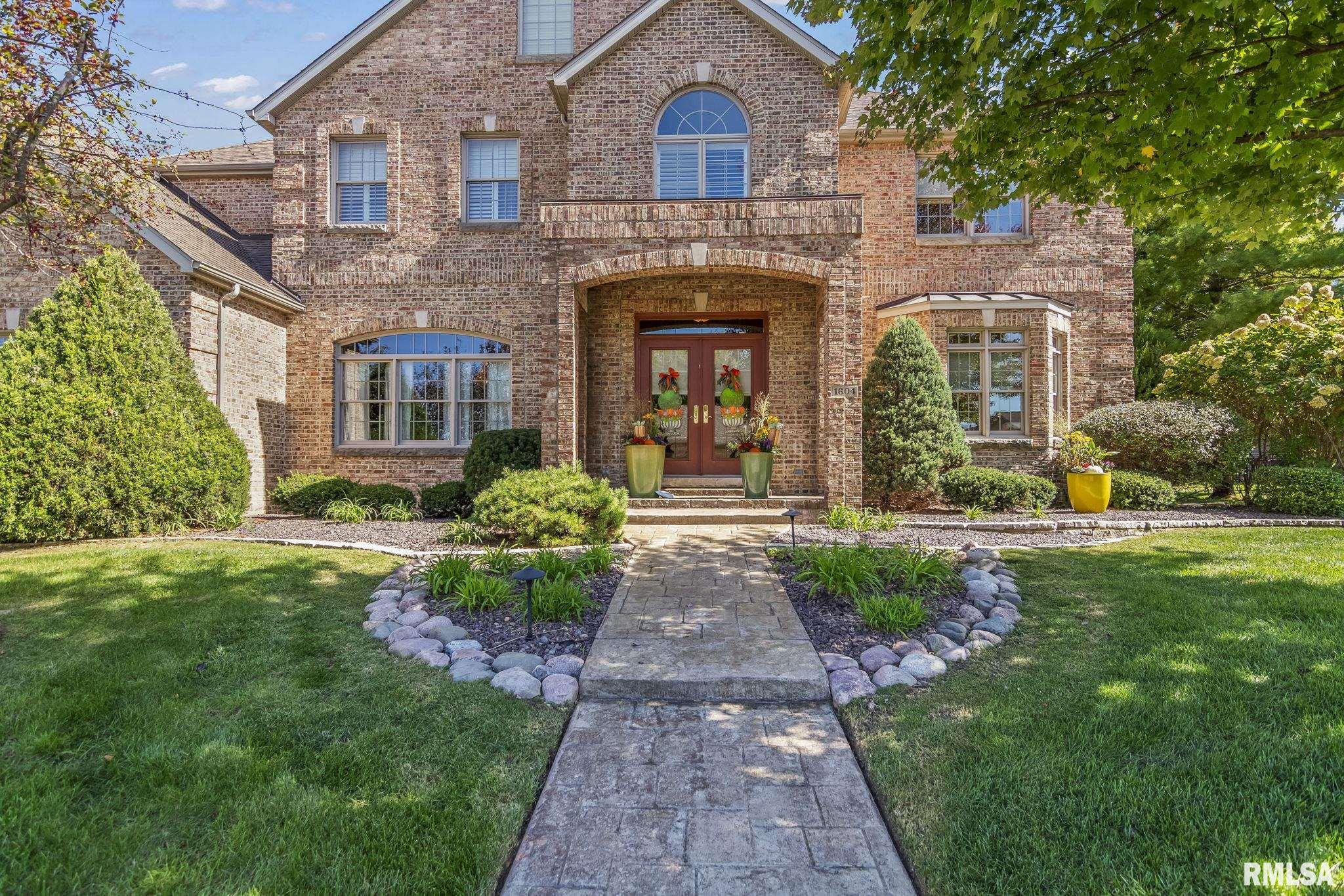1604 HUBBARD Lane