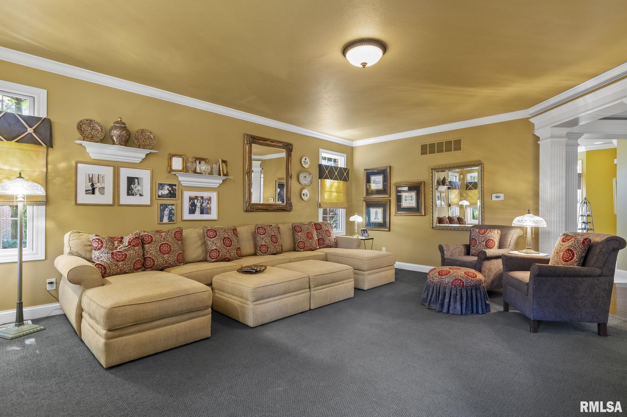 1604 HUBBARD Lane