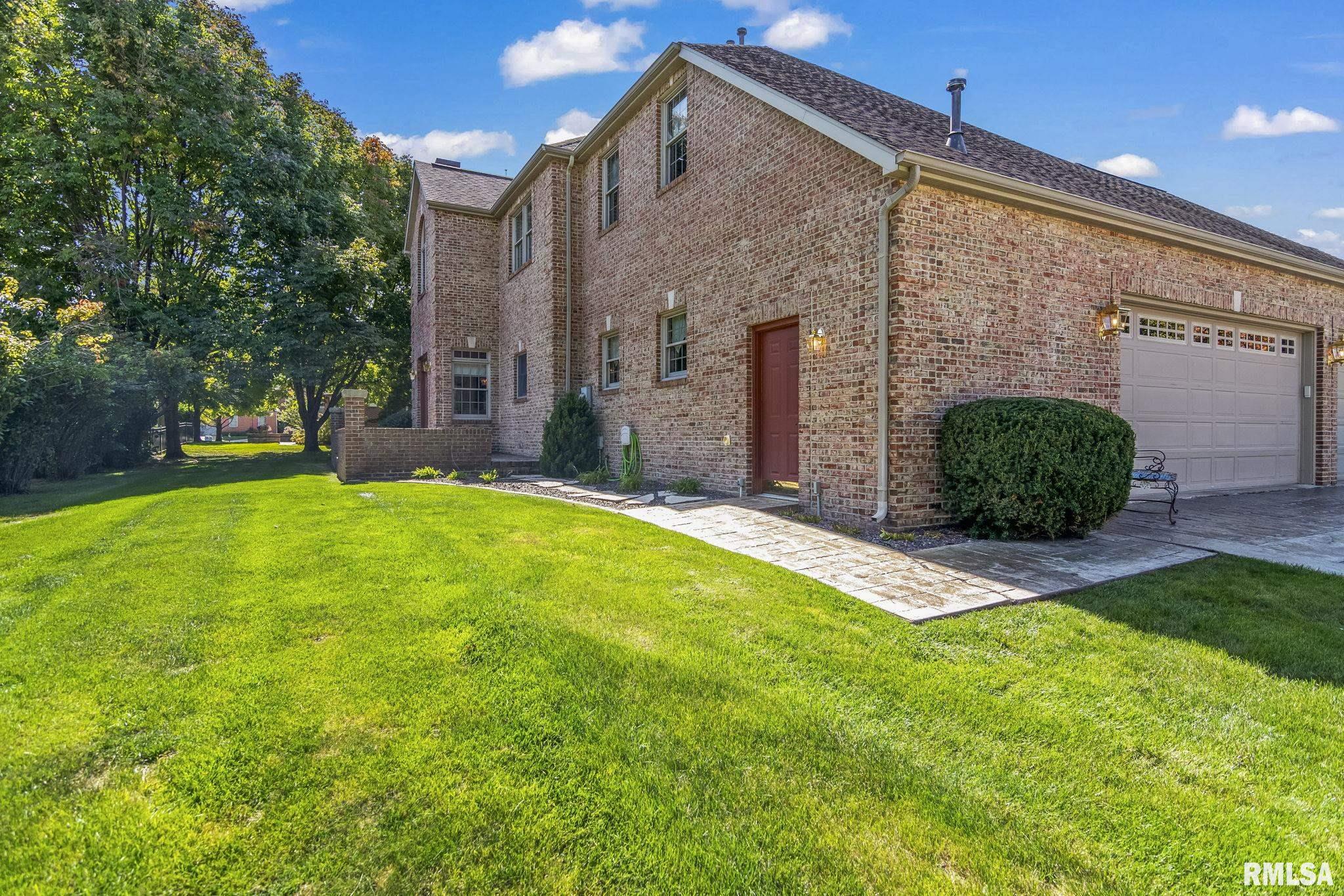 1604 HUBBARD Lane