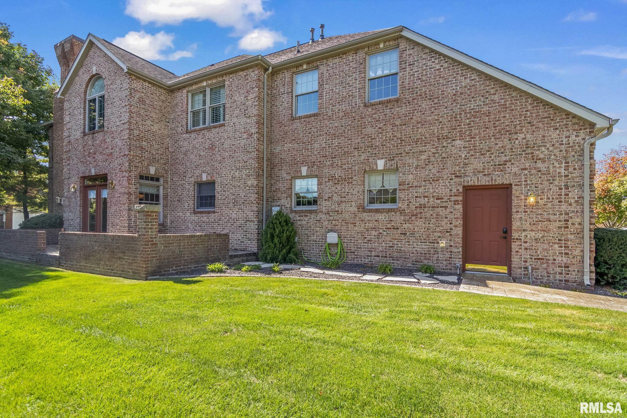 1604 HUBBARD Lane