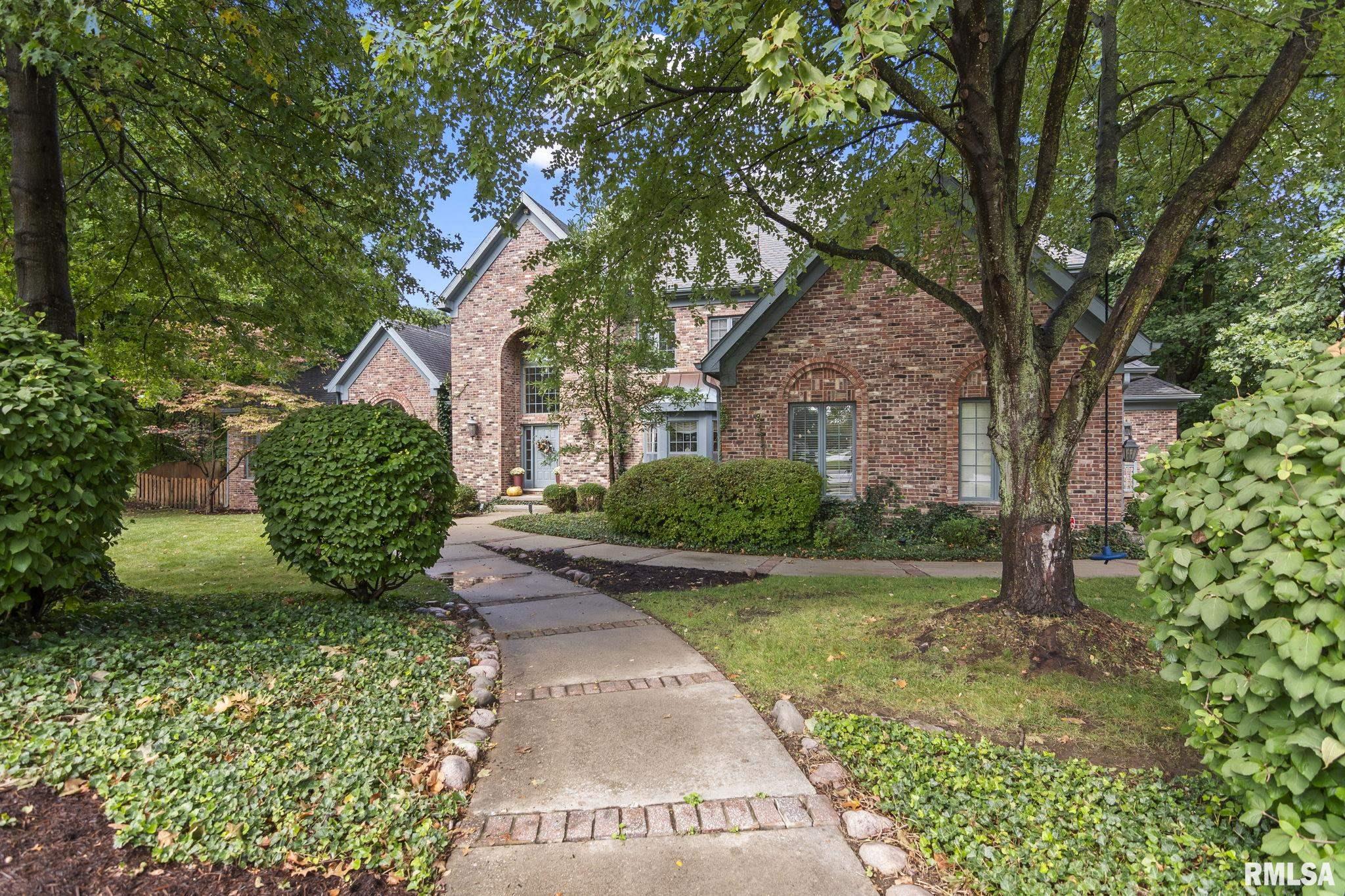 843 COVENTRY Point