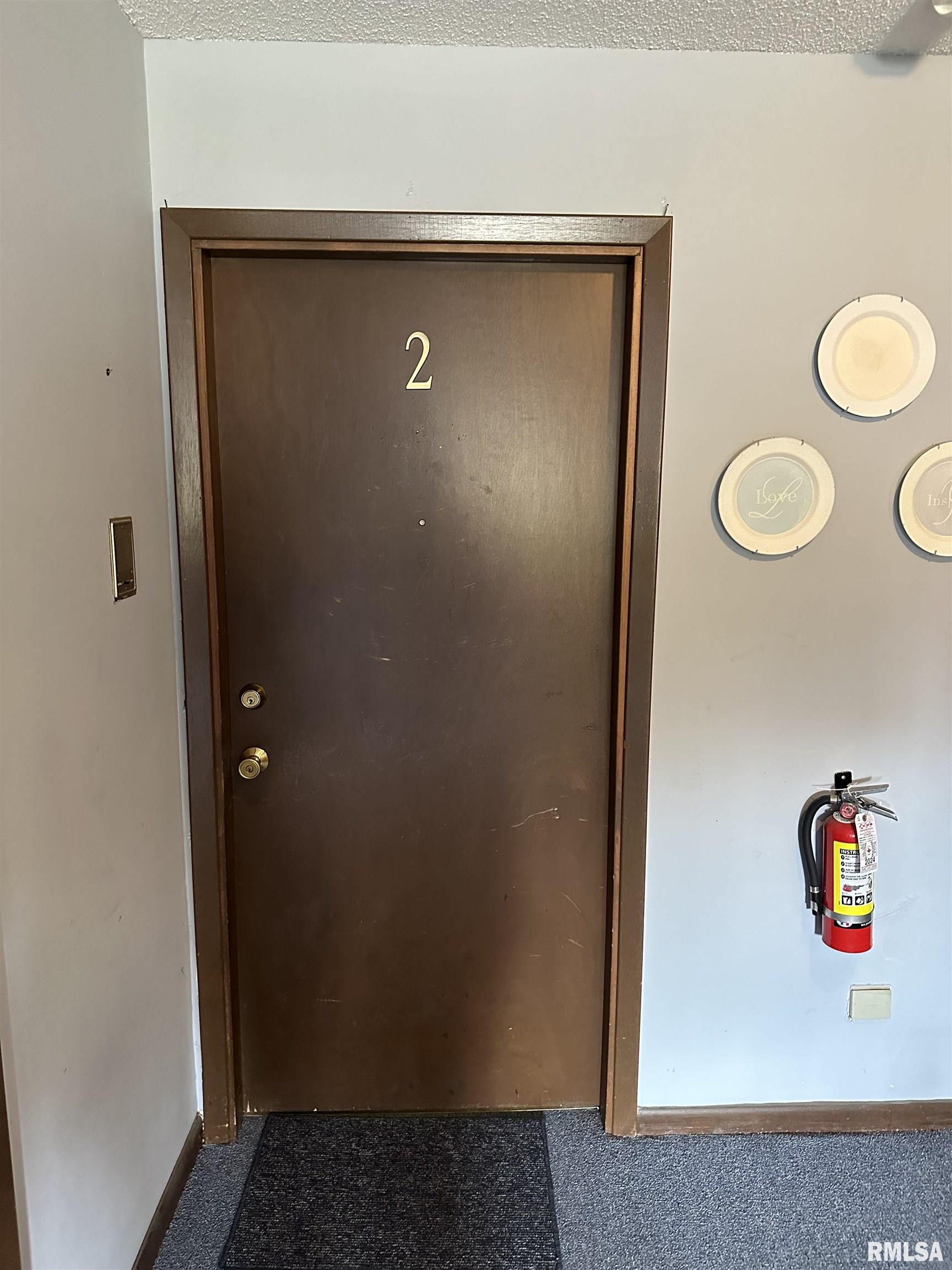 2081 W MONROE Street Unit: 2