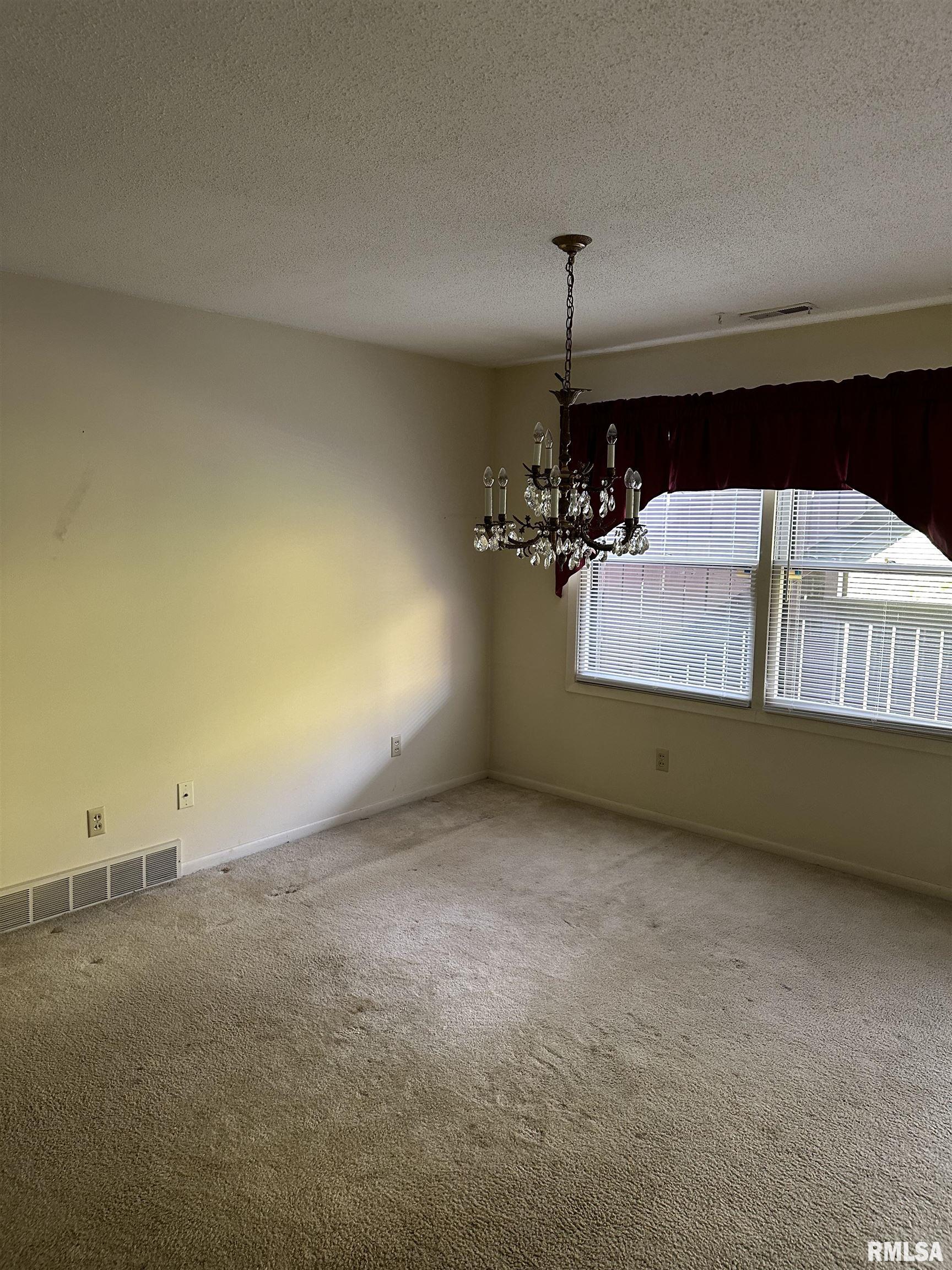 2081 W MONROE Street Unit: 2