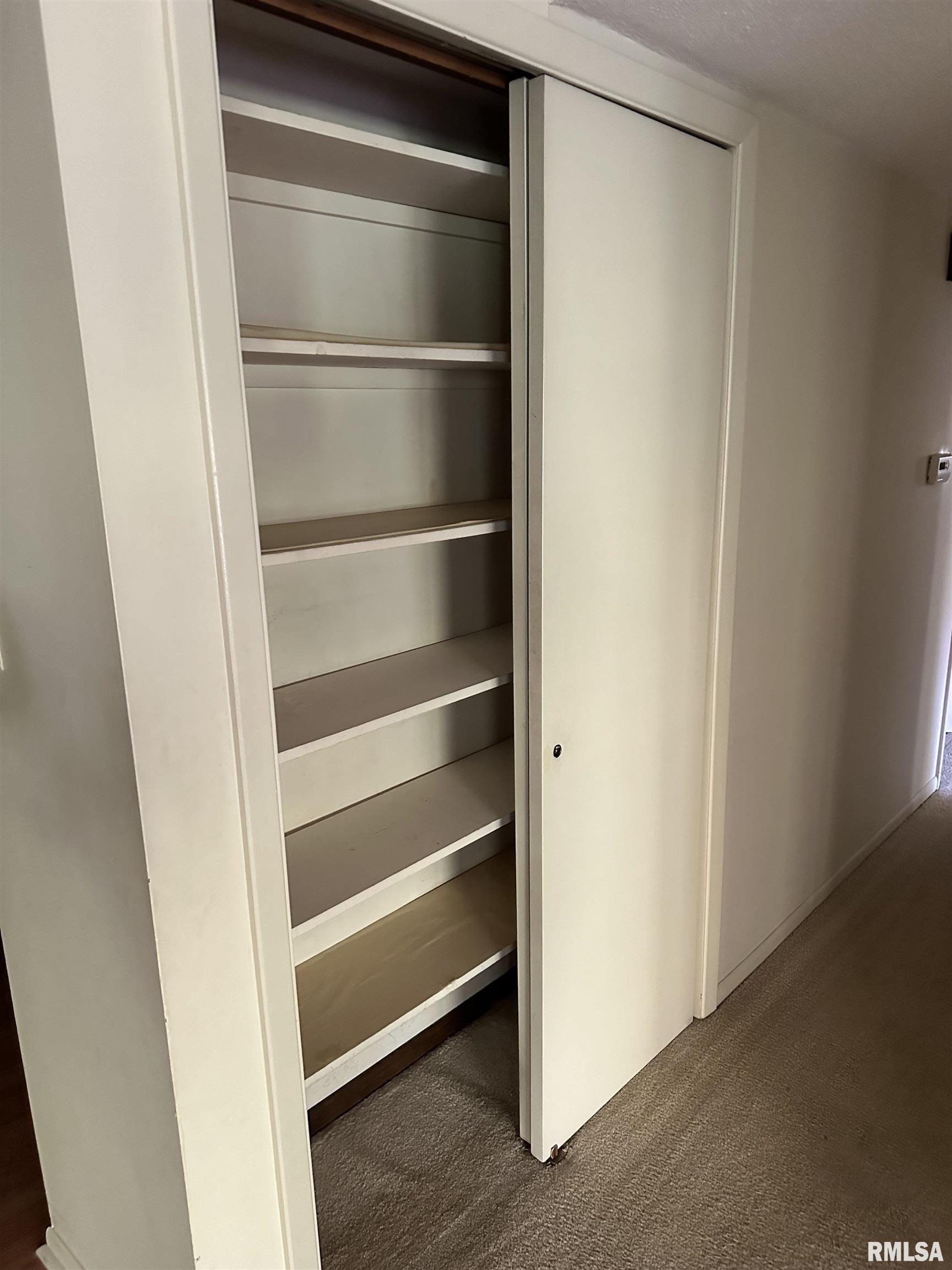 2081 W MONROE Street Unit: 2