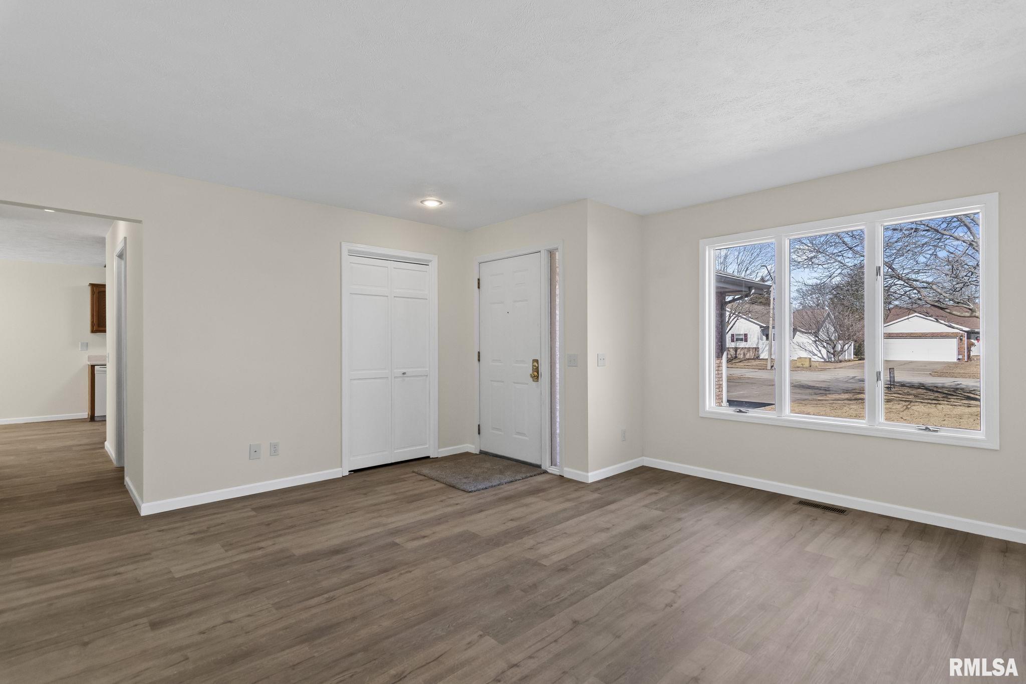 1805 S Buhr Mill Court