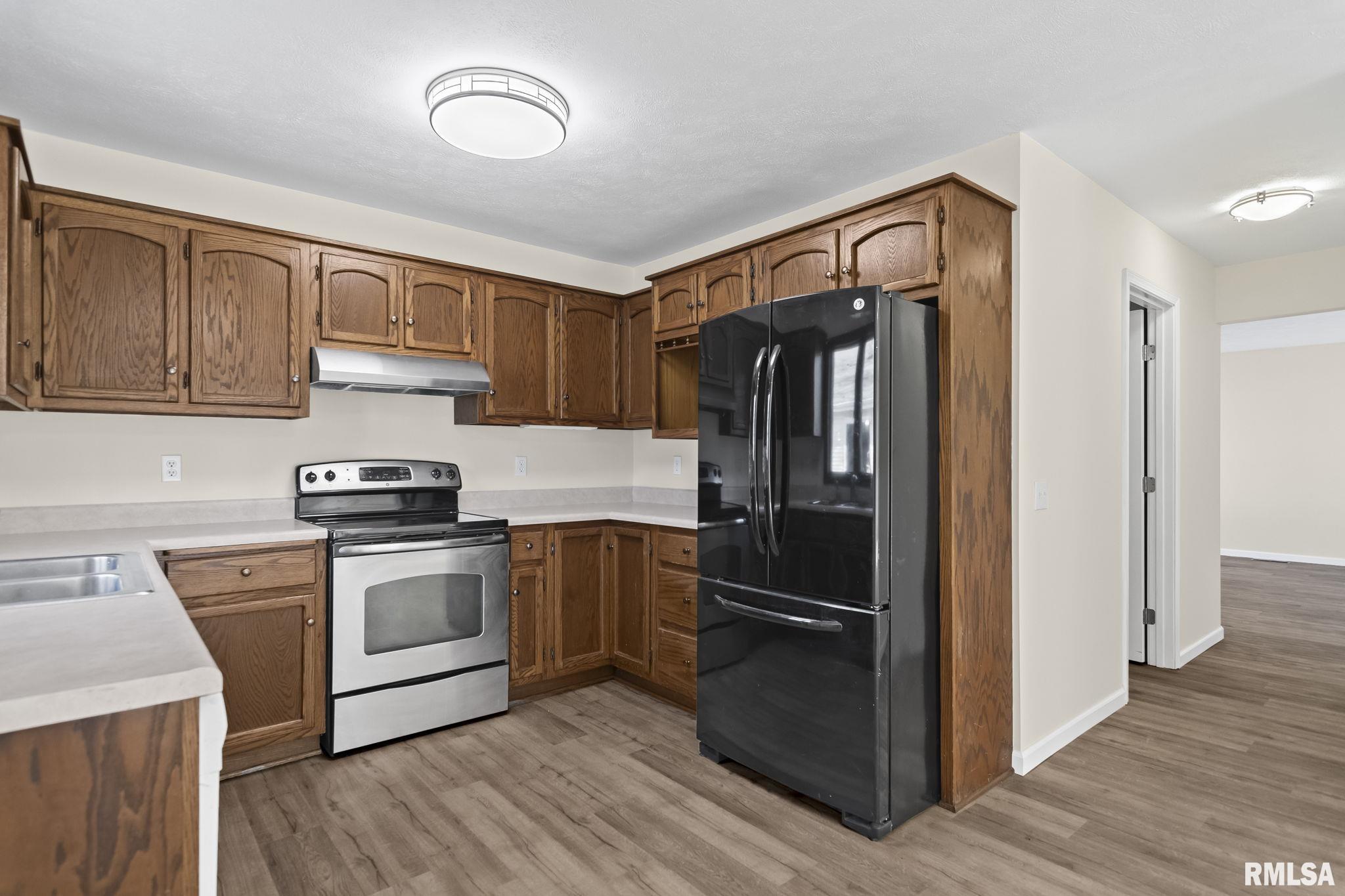 1805 S Buhr Mill Court