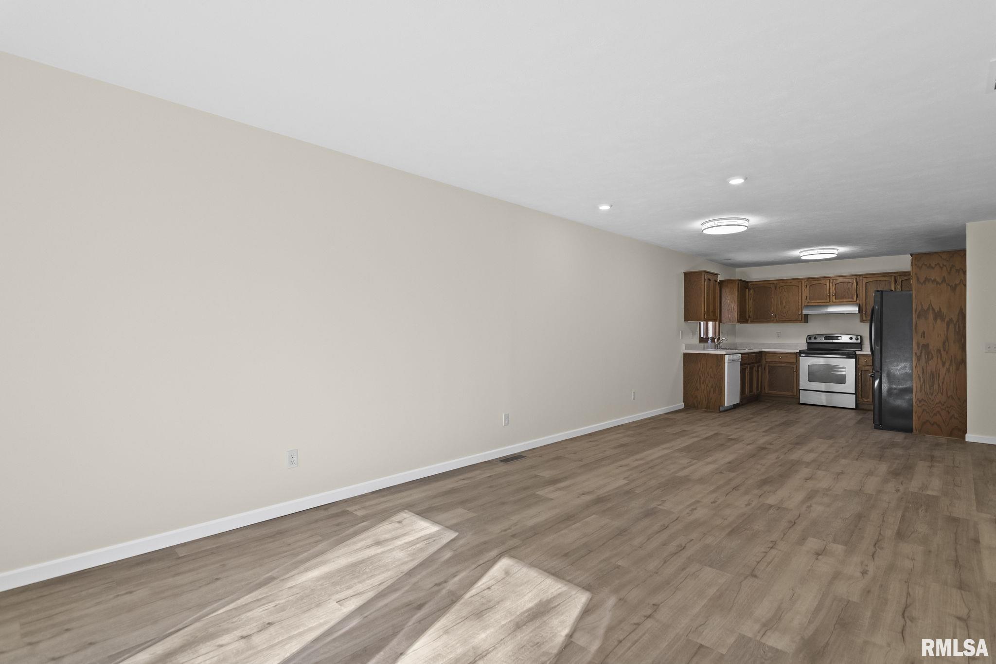 1805 S Buhr Mill Court