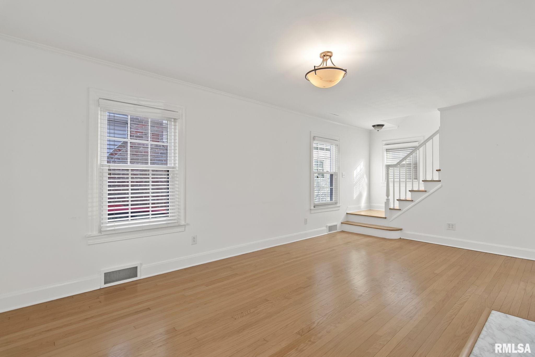 2016 S WHITTIER Avenue