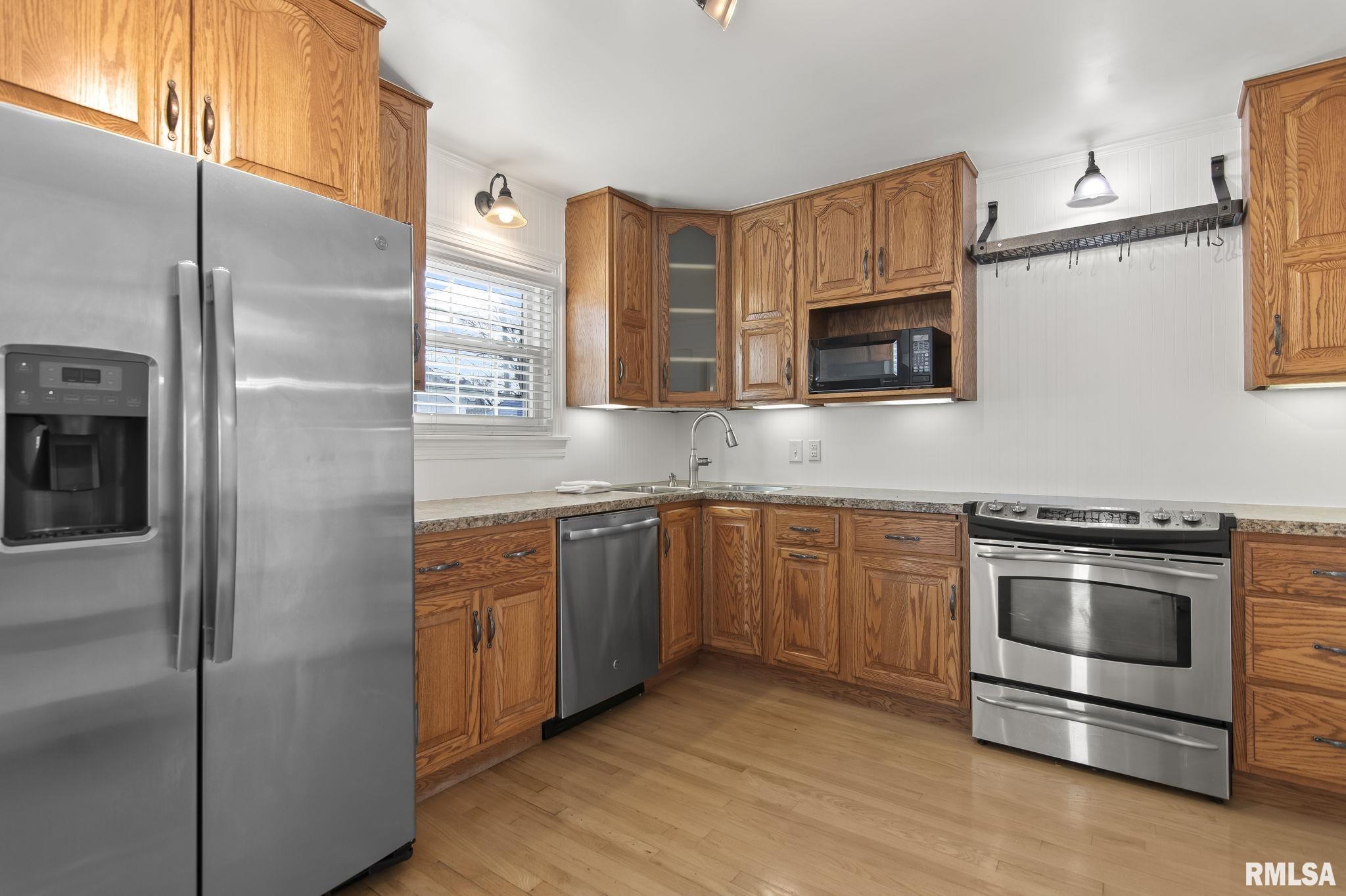 2016 S WHITTIER Avenue