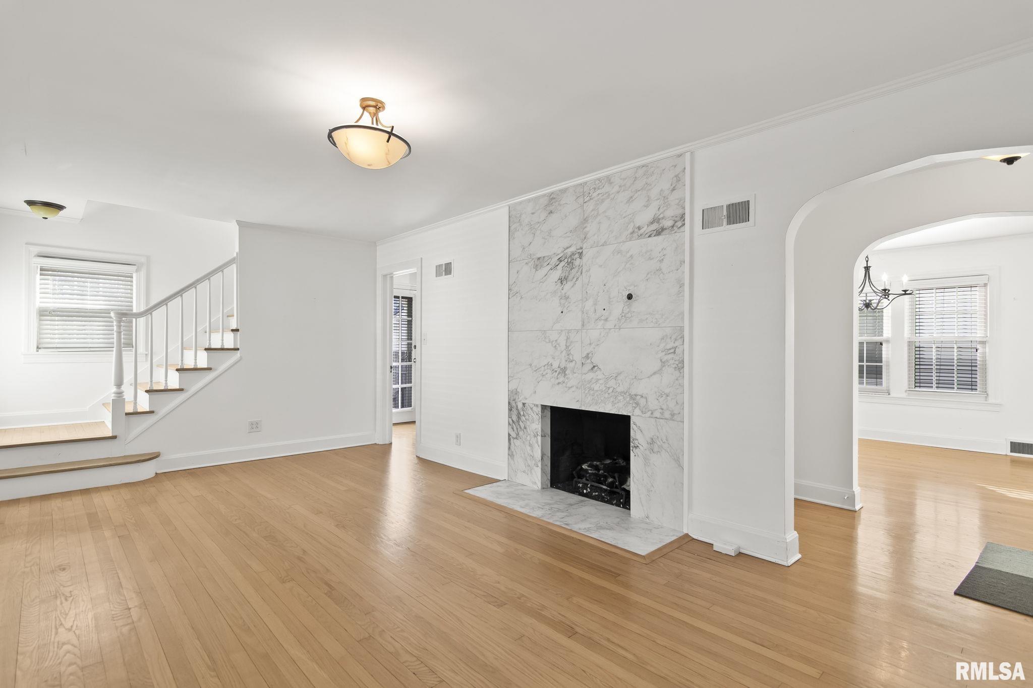 2016 S WHITTIER Avenue