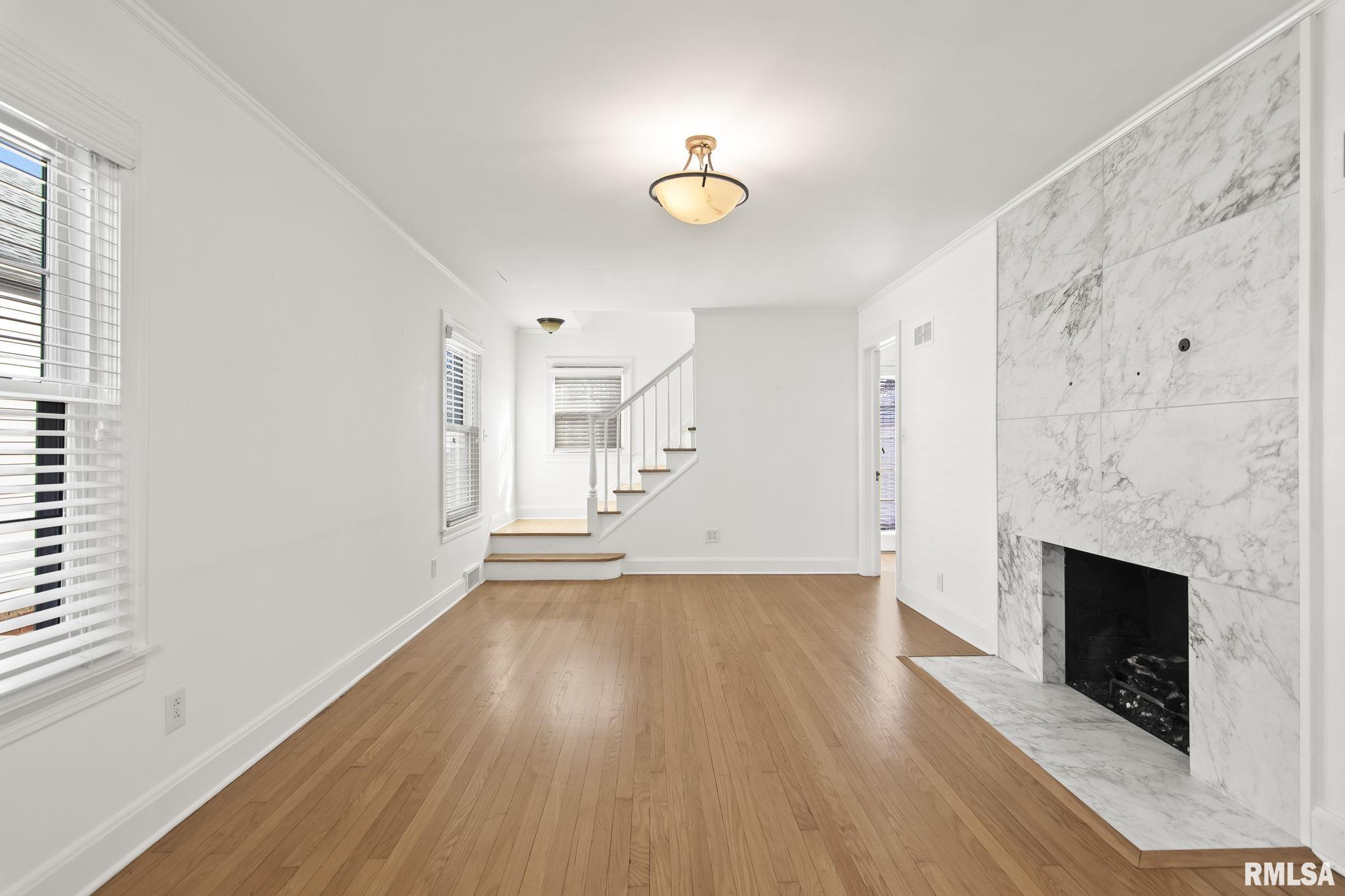 2016 S WHITTIER Avenue