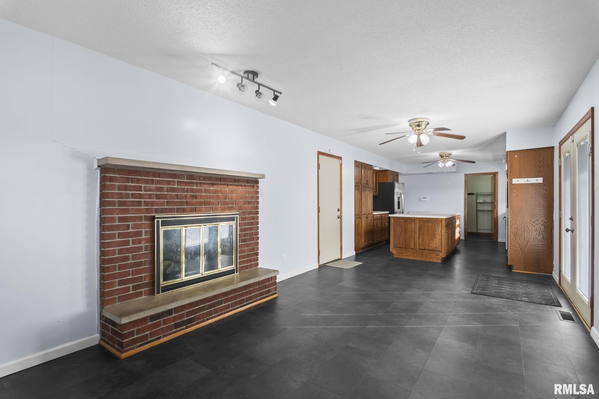 6 ANDOVER Drive