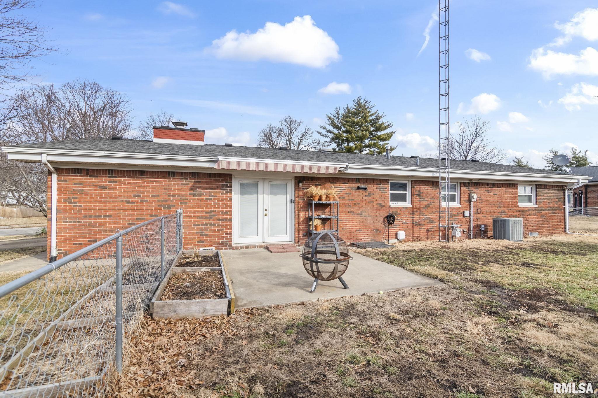 6 ANDOVER Drive