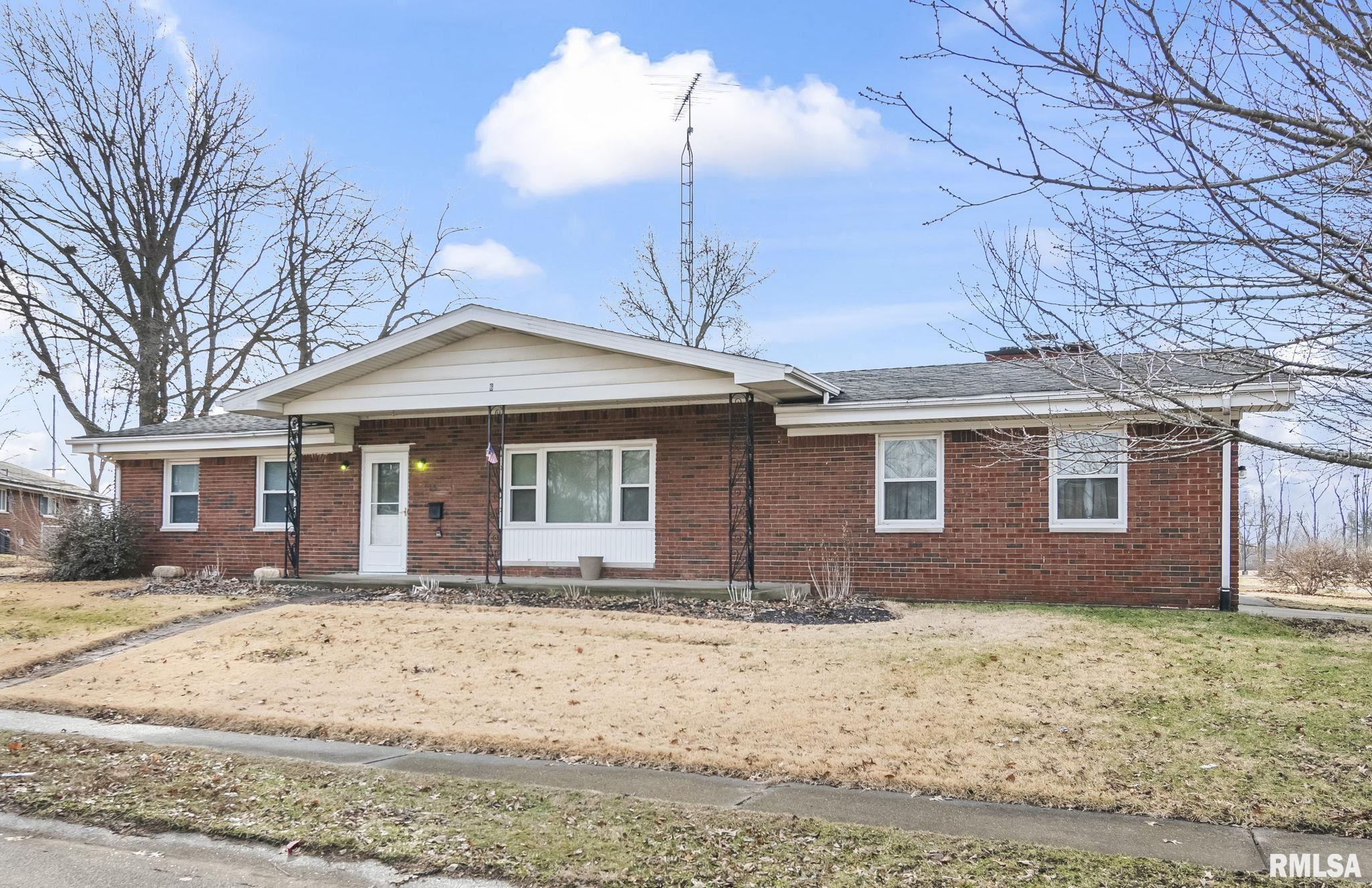 6 ANDOVER Drive