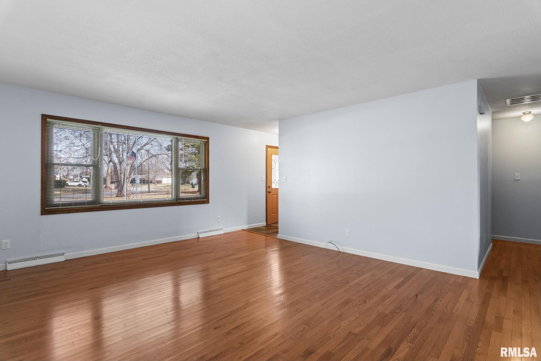 6 ANDOVER Drive