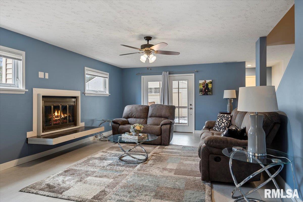 58 COUNTRY Place Unit: 58