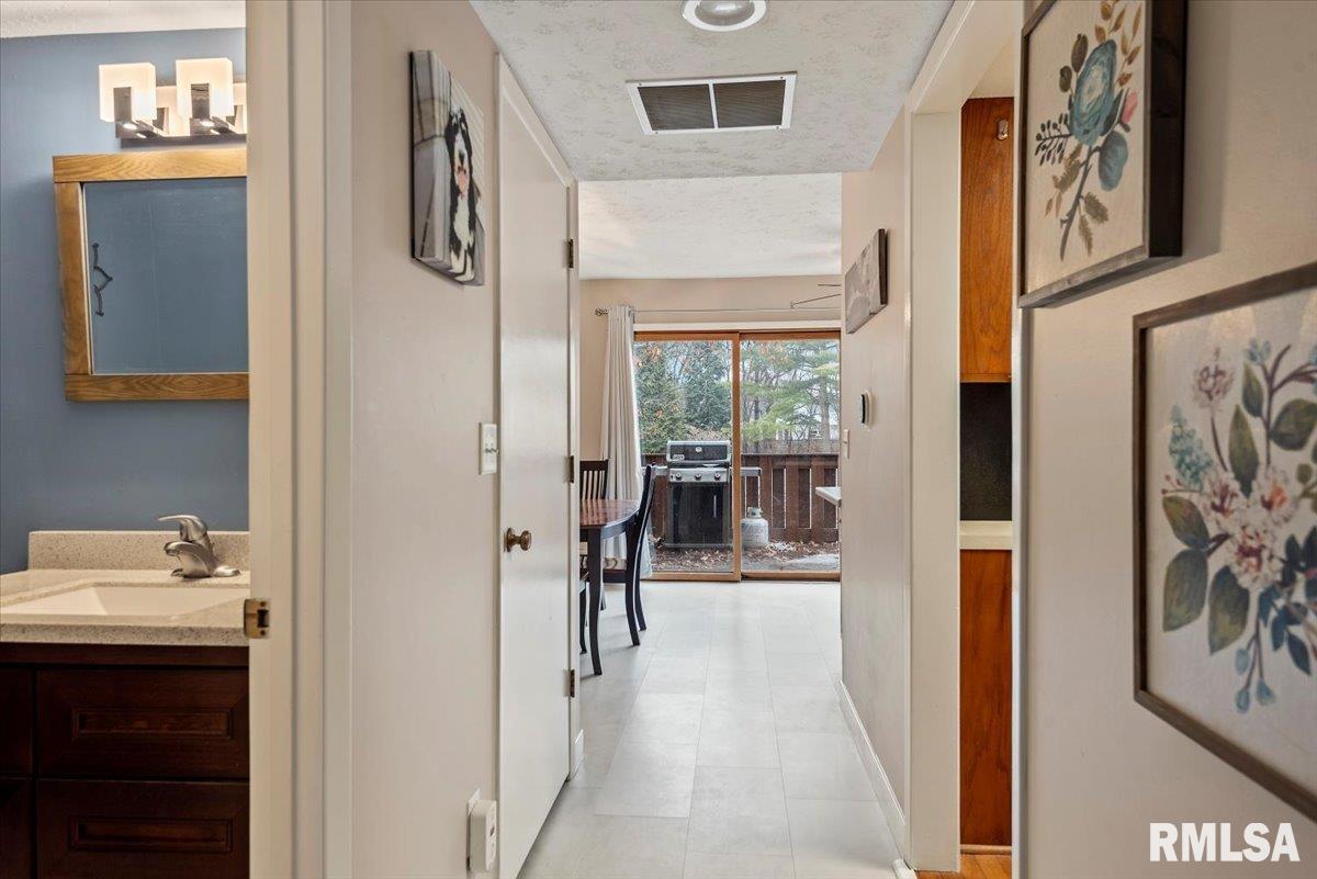 58 COUNTRY Place Unit: 58