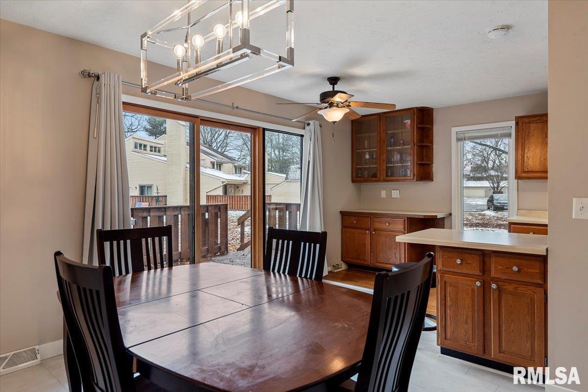 58 COUNTRY Place Unit: 58