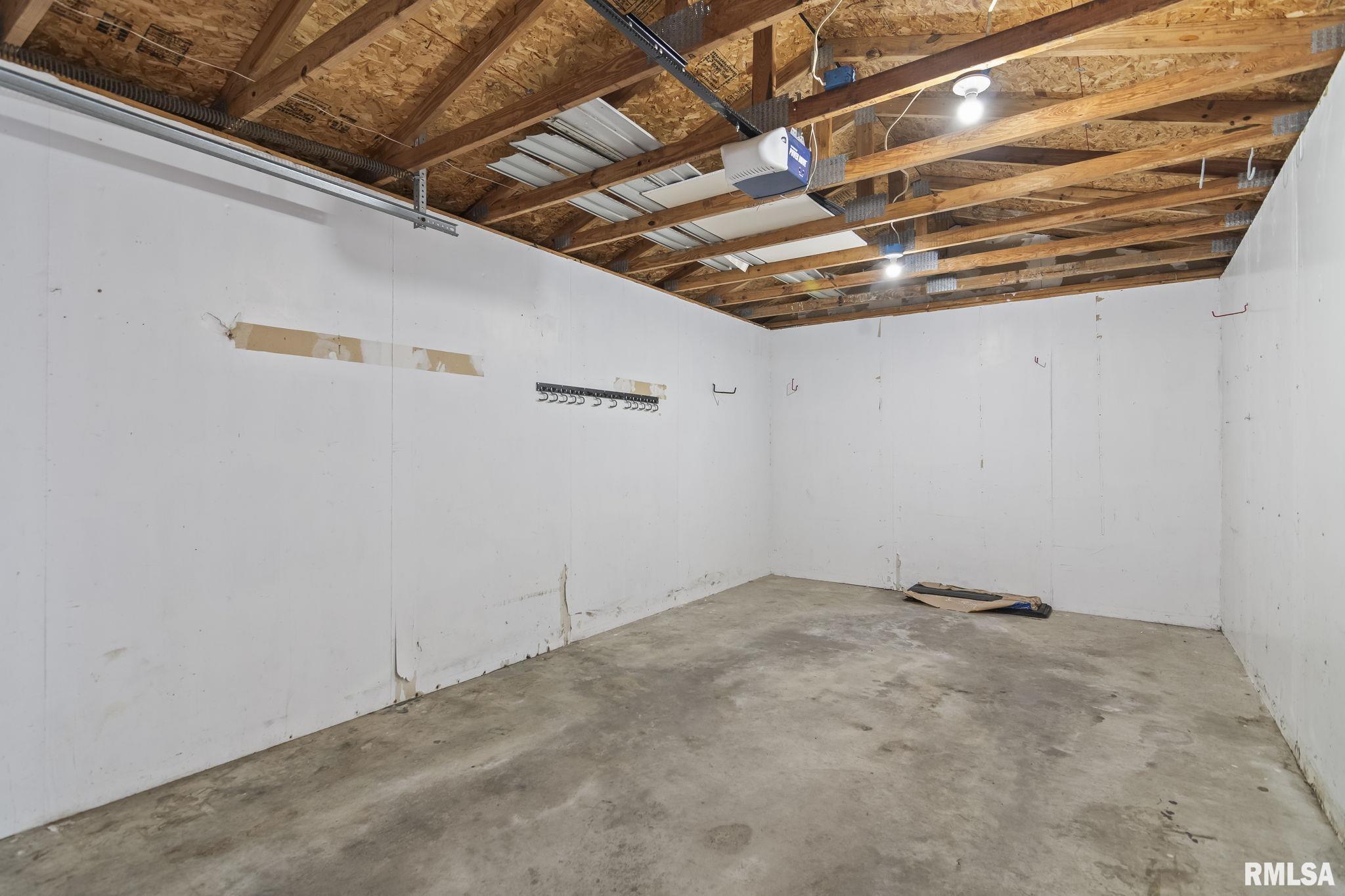 3300 S 4TH Street