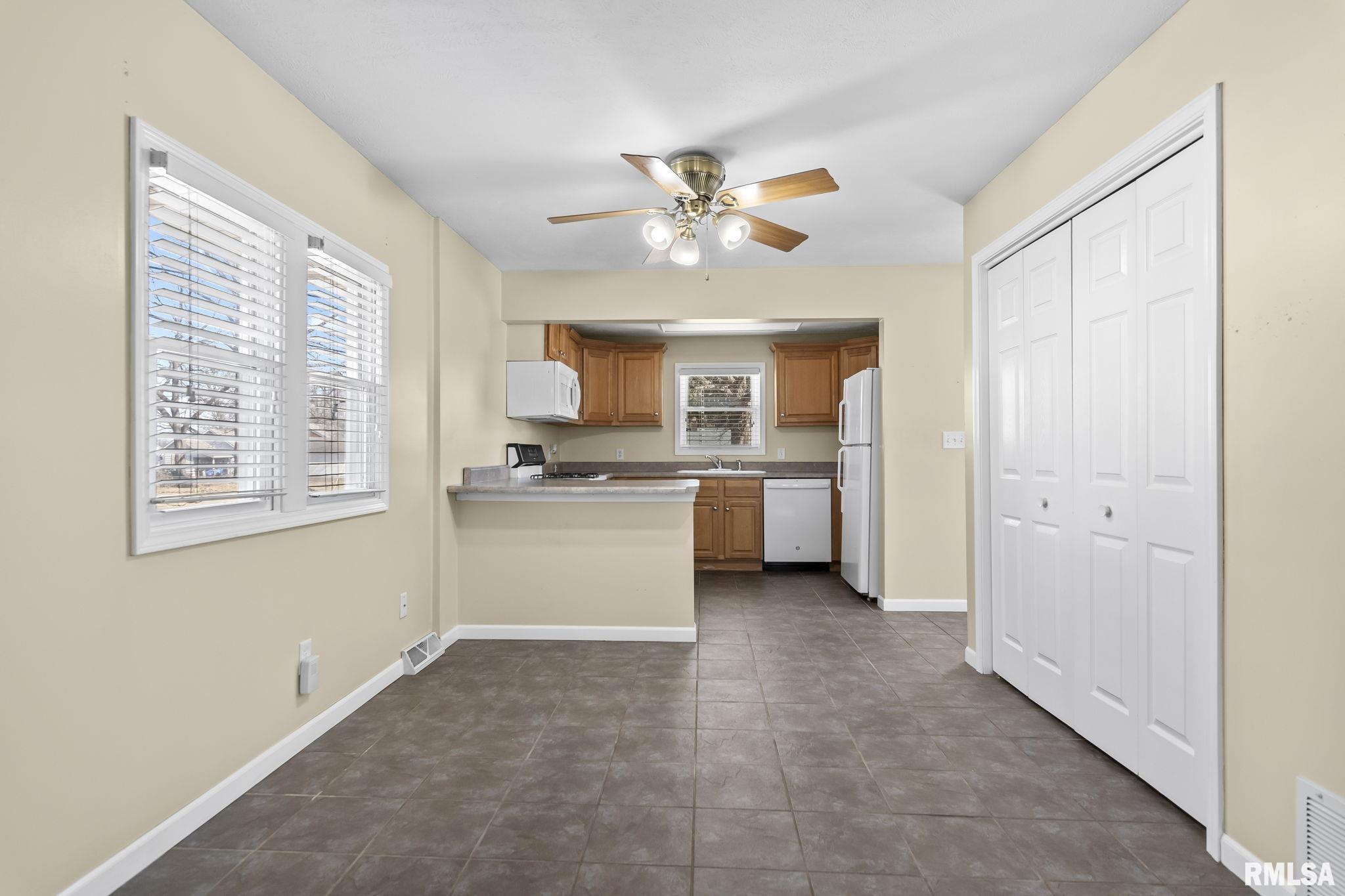 3300 S 4TH Street