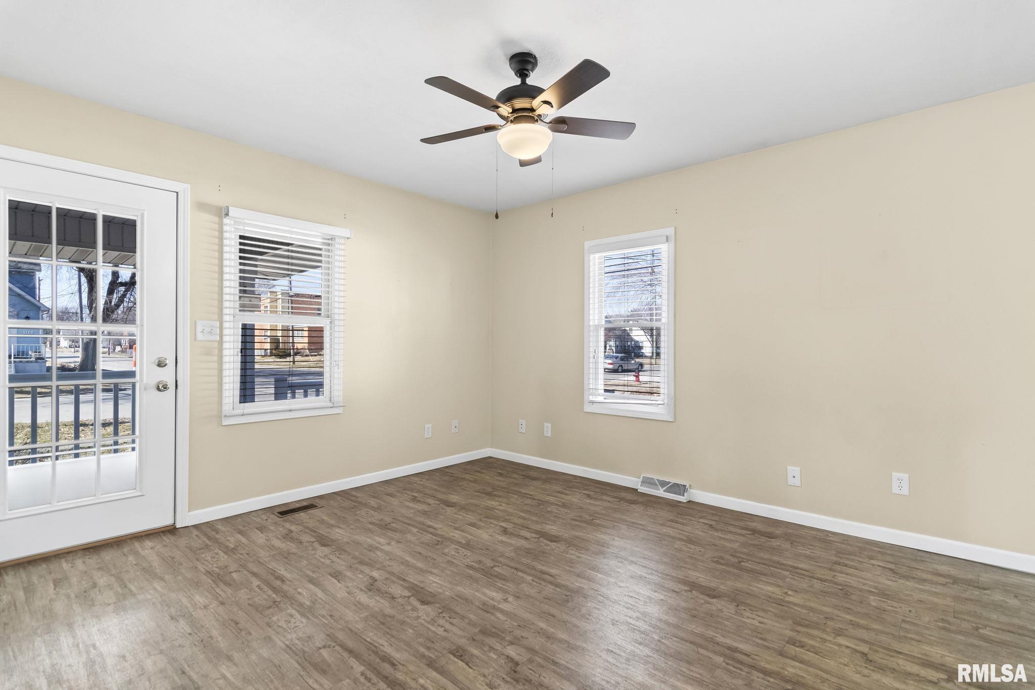 3300 S 4TH Street