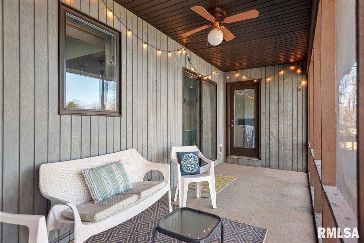 5349 N Cotton Hill Road