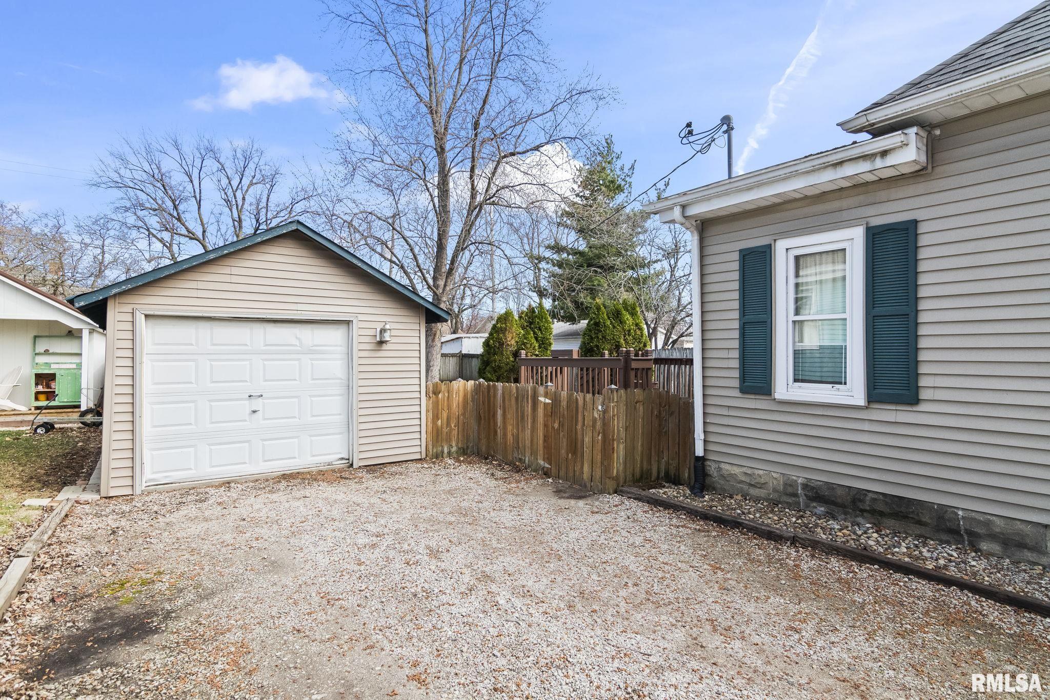 309 E Harpole Street