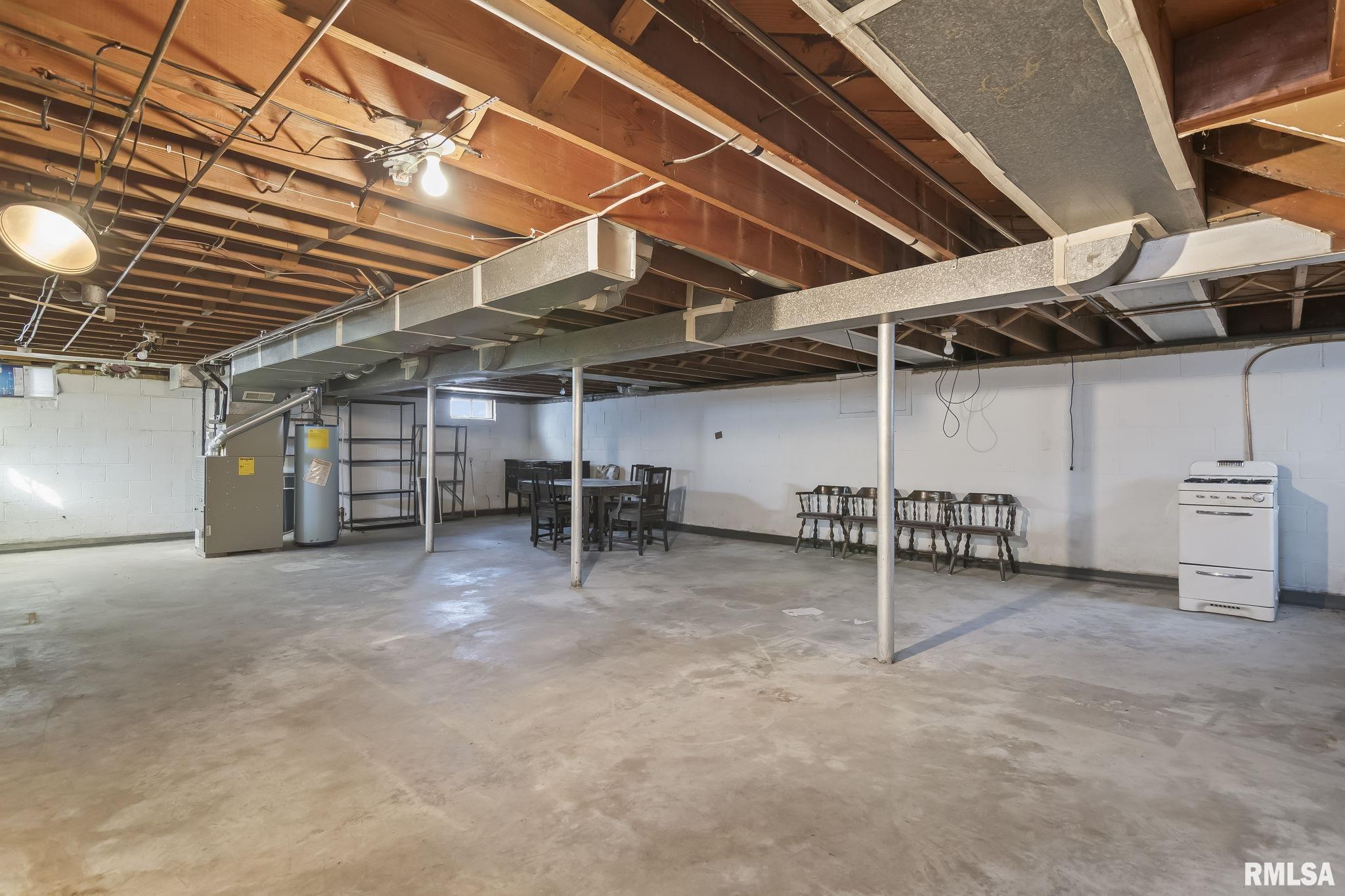 1330 W GLENN Avenue