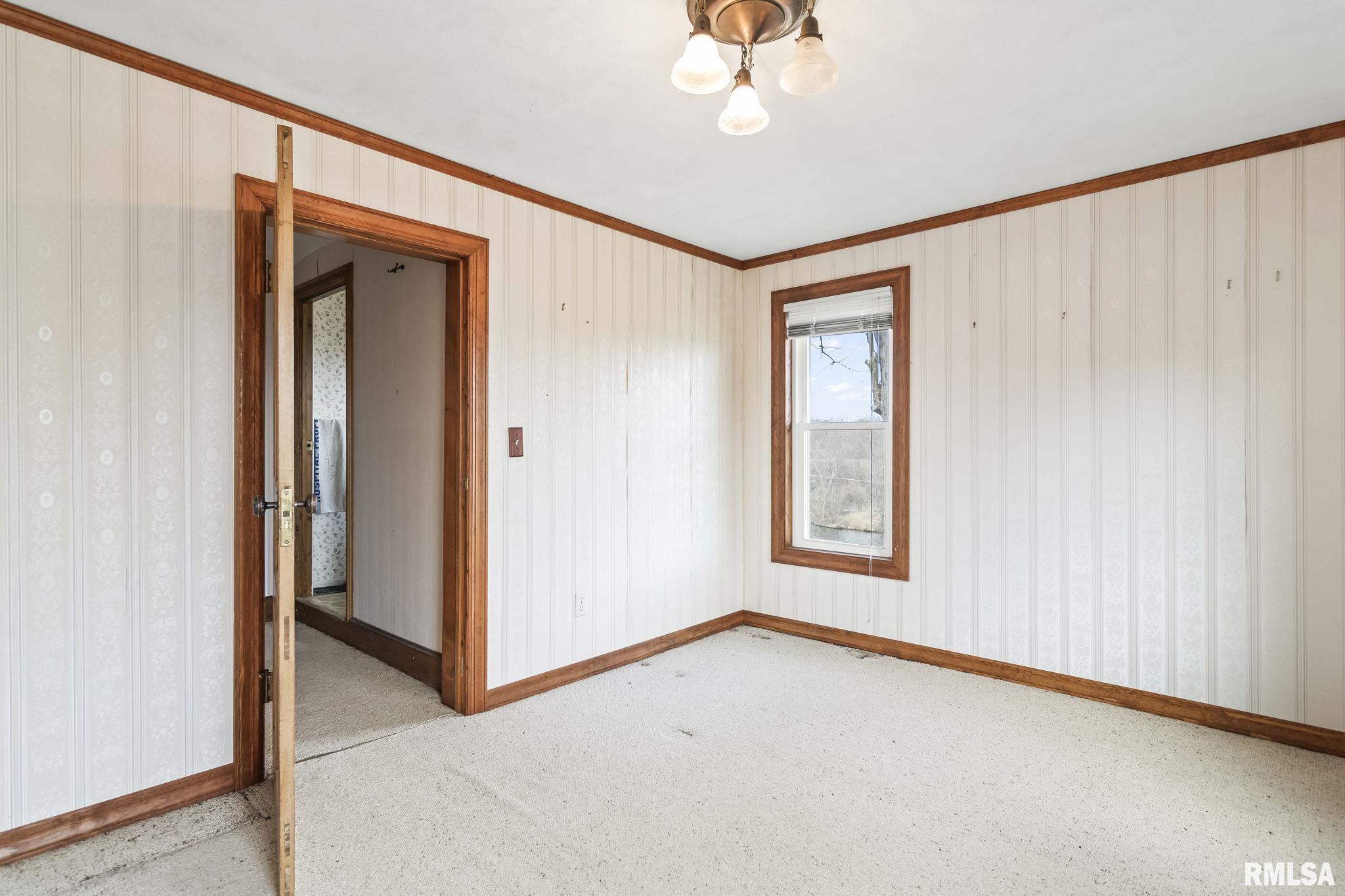 570 W ANDREW Road