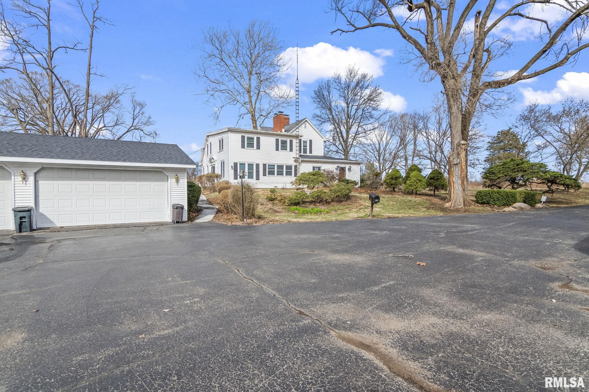 570 W ANDREW Road