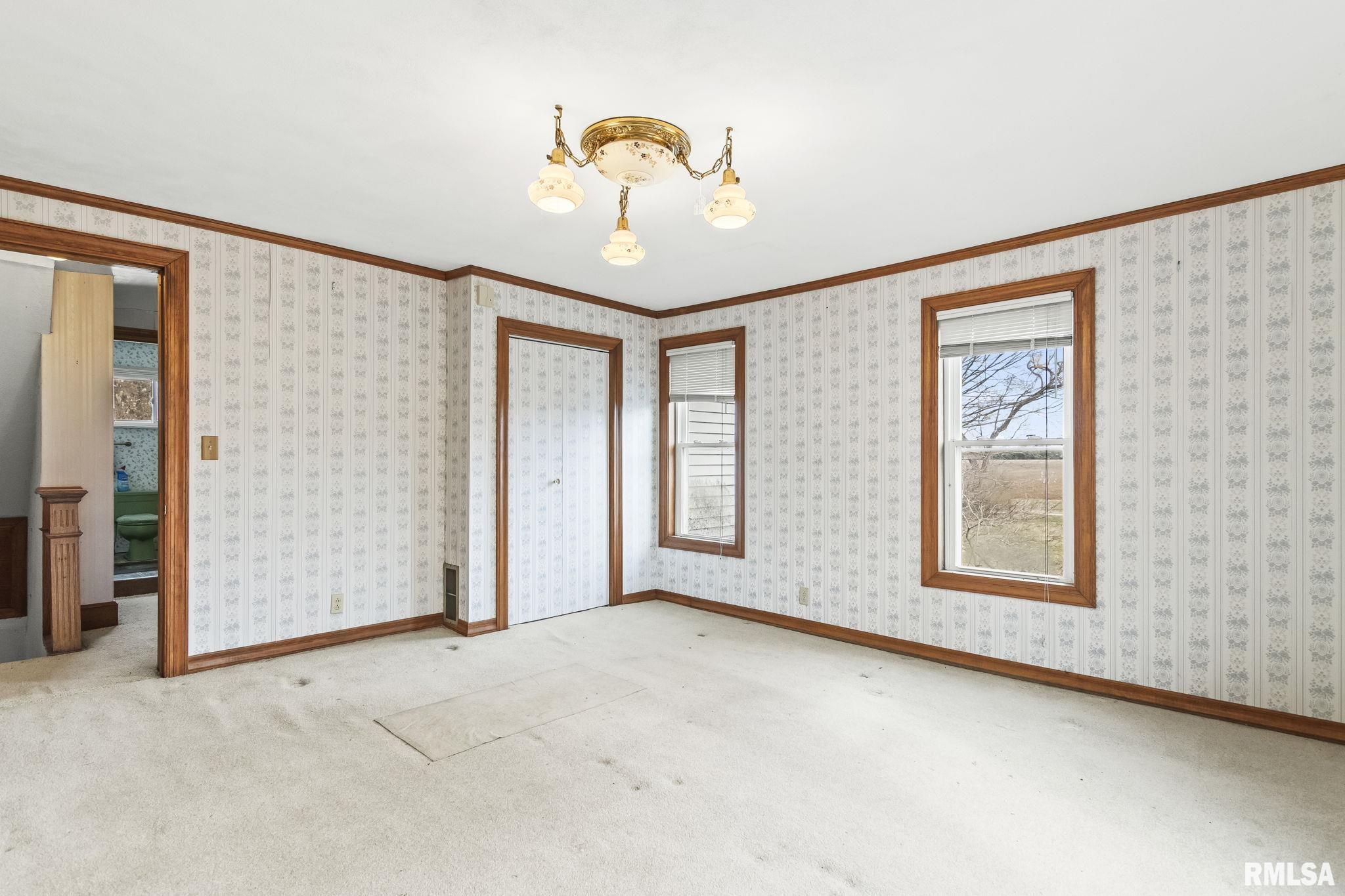 570 W ANDREW Road