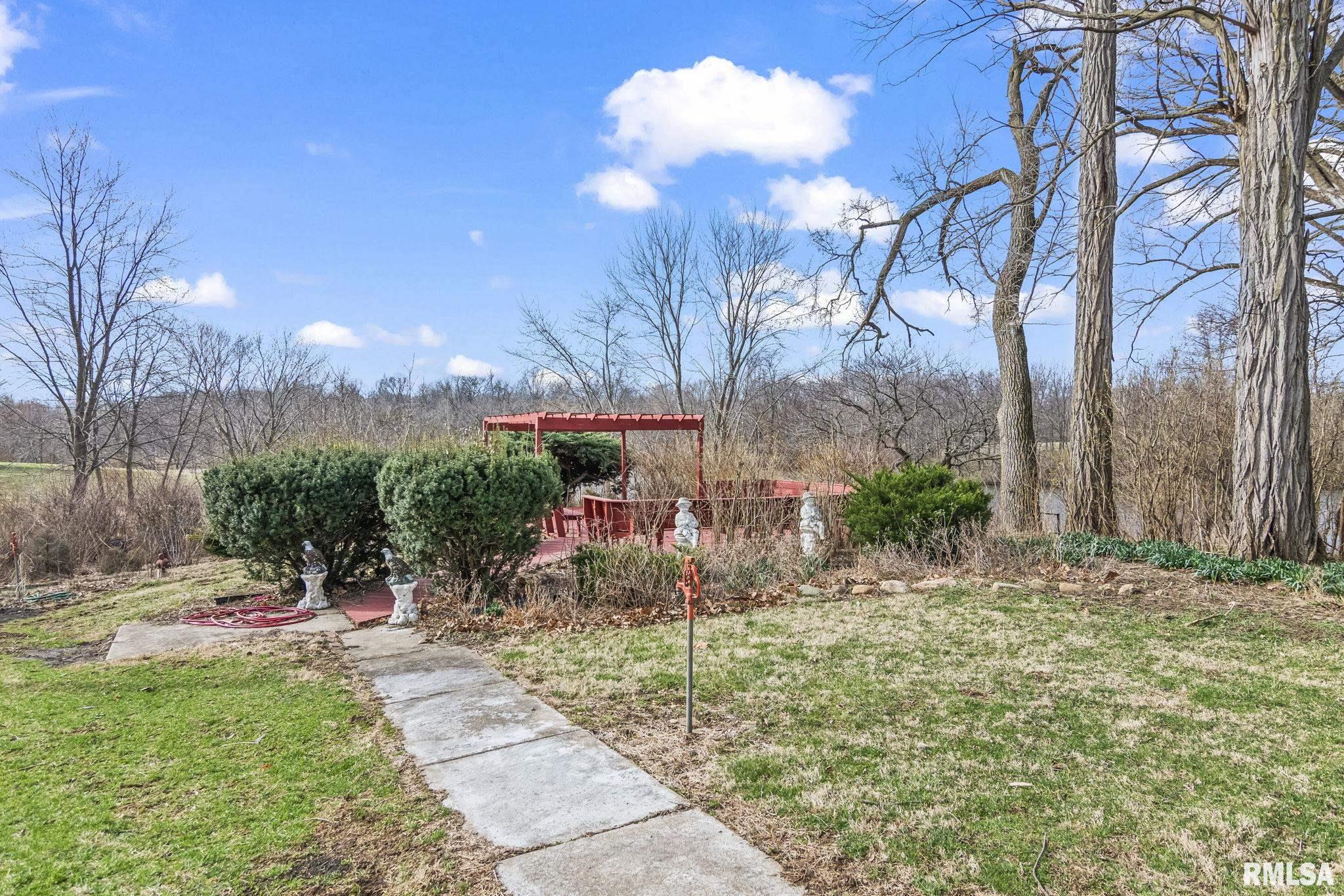 570 W ANDREW Road
