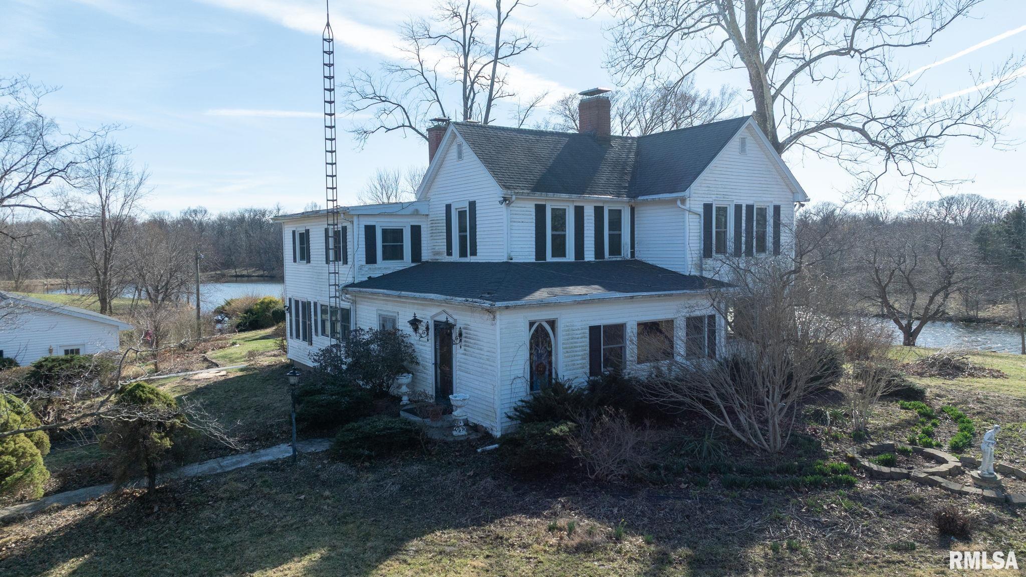 570 W ANDREW Road