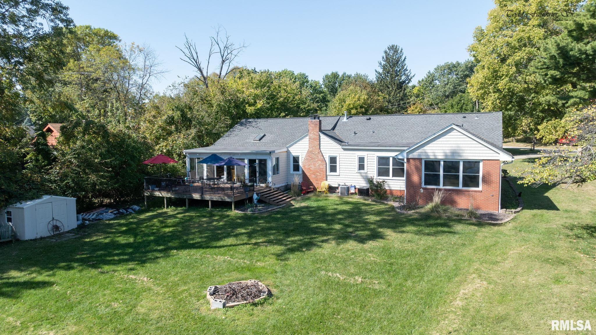 108 E Hazel Dell Lane