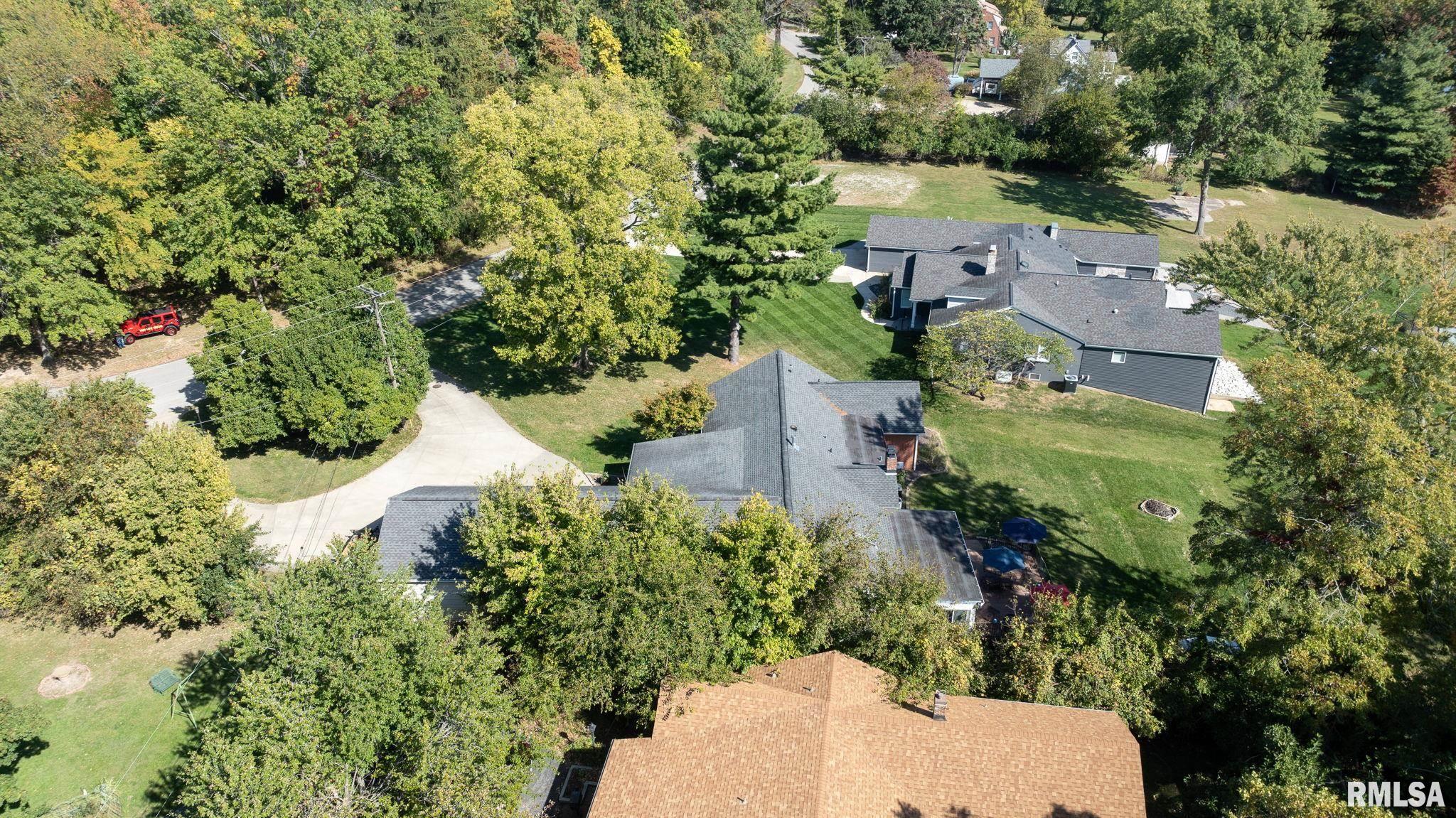 108 E Hazel Dell Lane