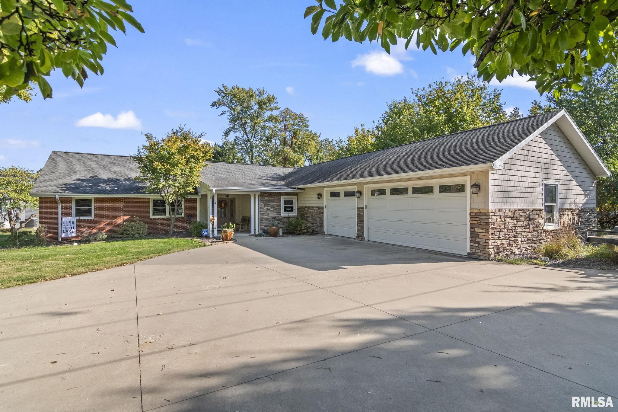 108 E Hazel Dell Lane