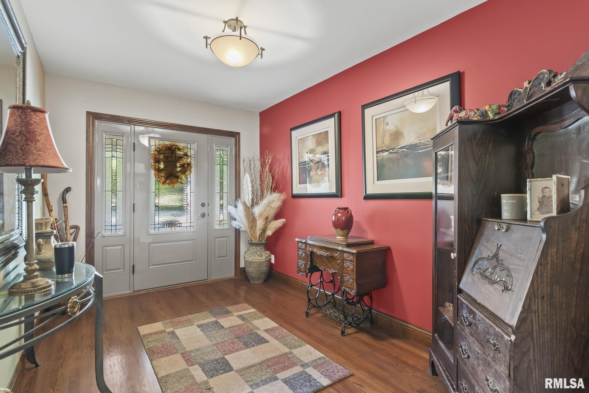 108 E Hazel Dell Lane