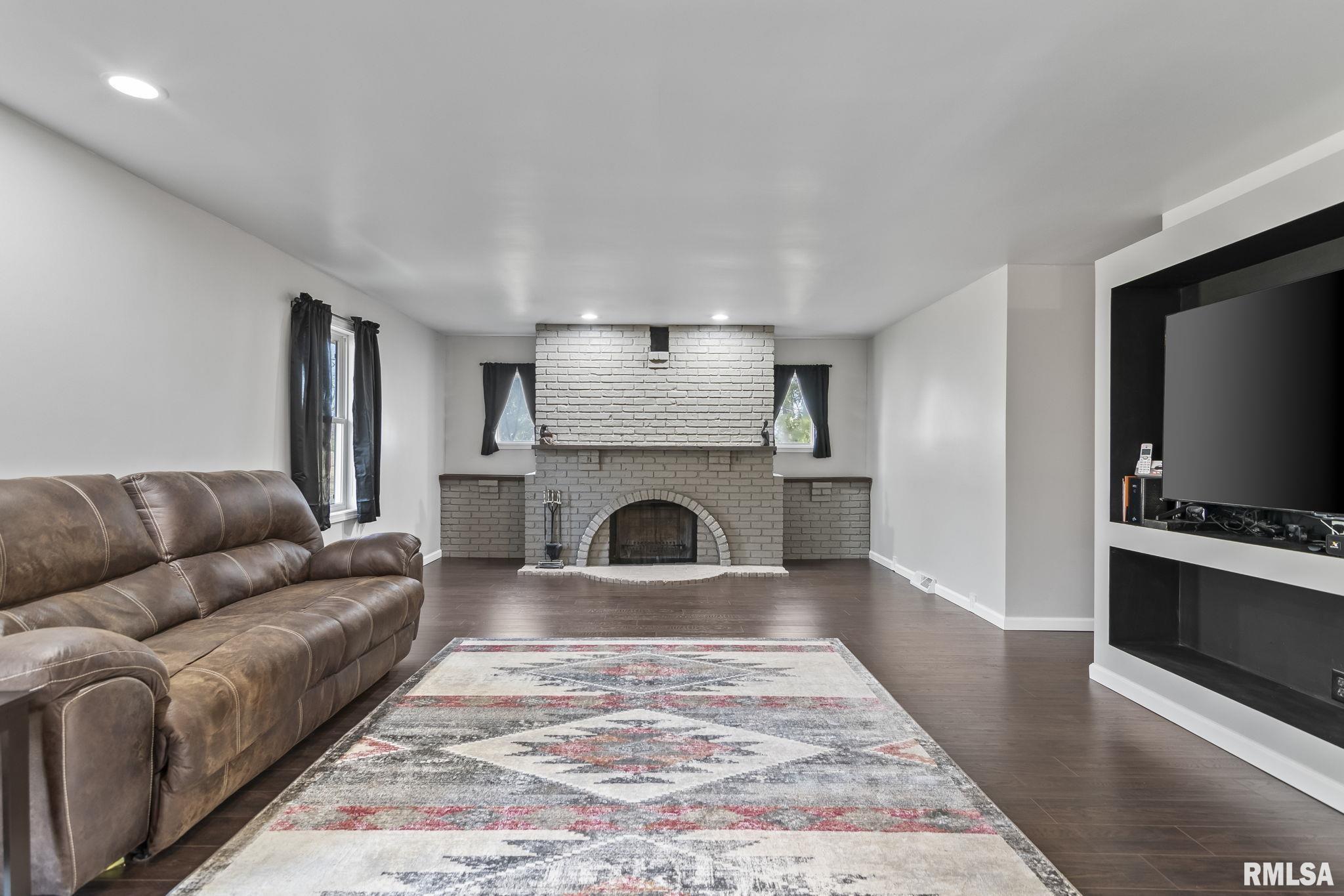 61 LONGVIEW Drive