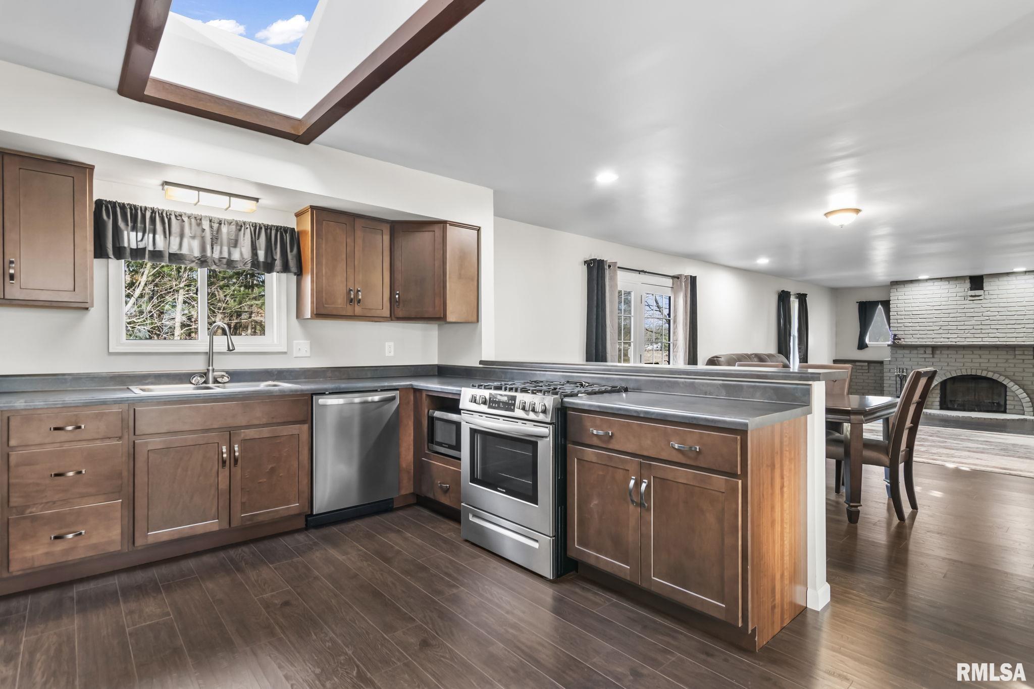 61 LONGVIEW Drive