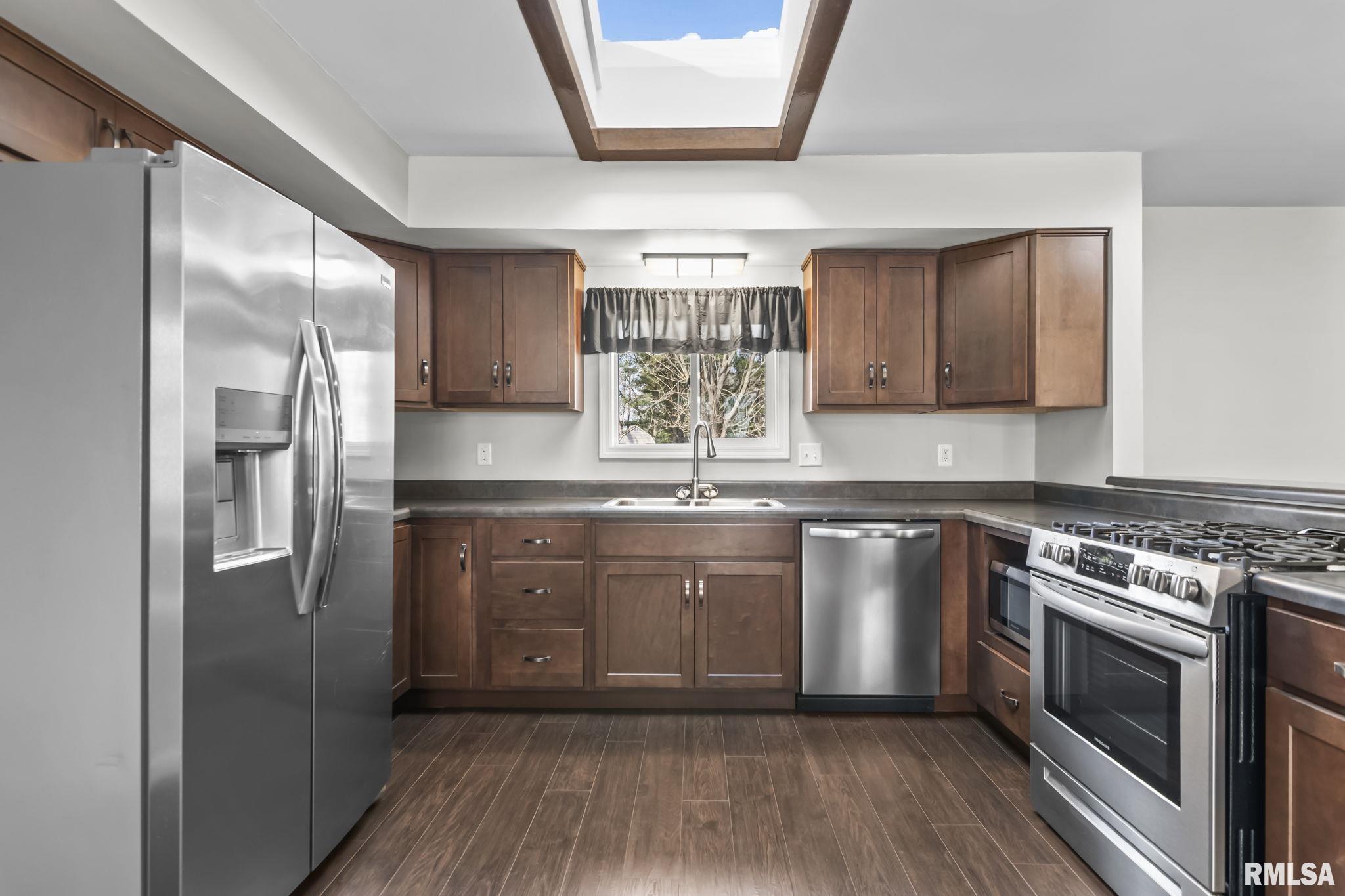 61 LONGVIEW Drive