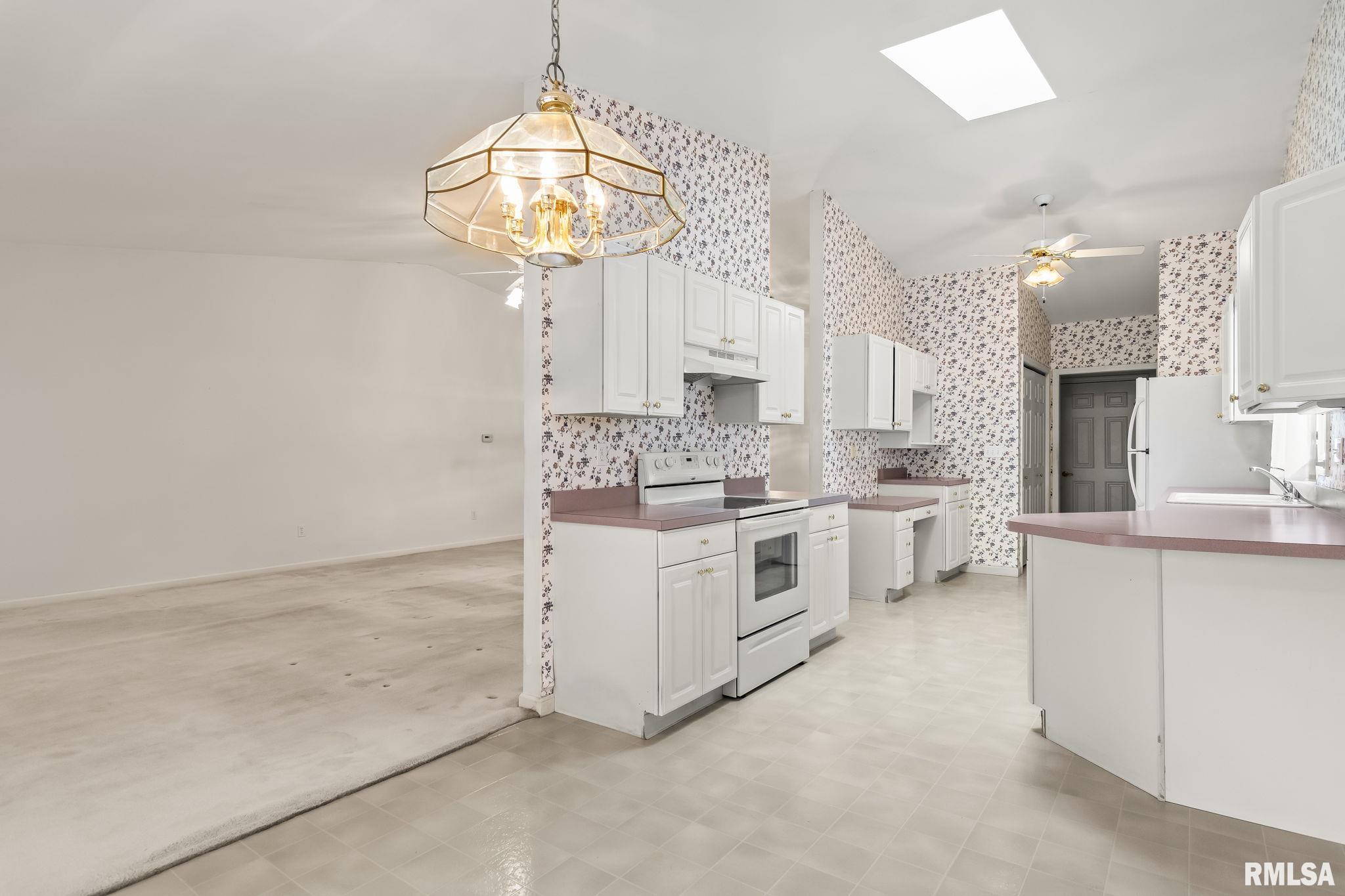 5000 EAGLE RIDGE Drive