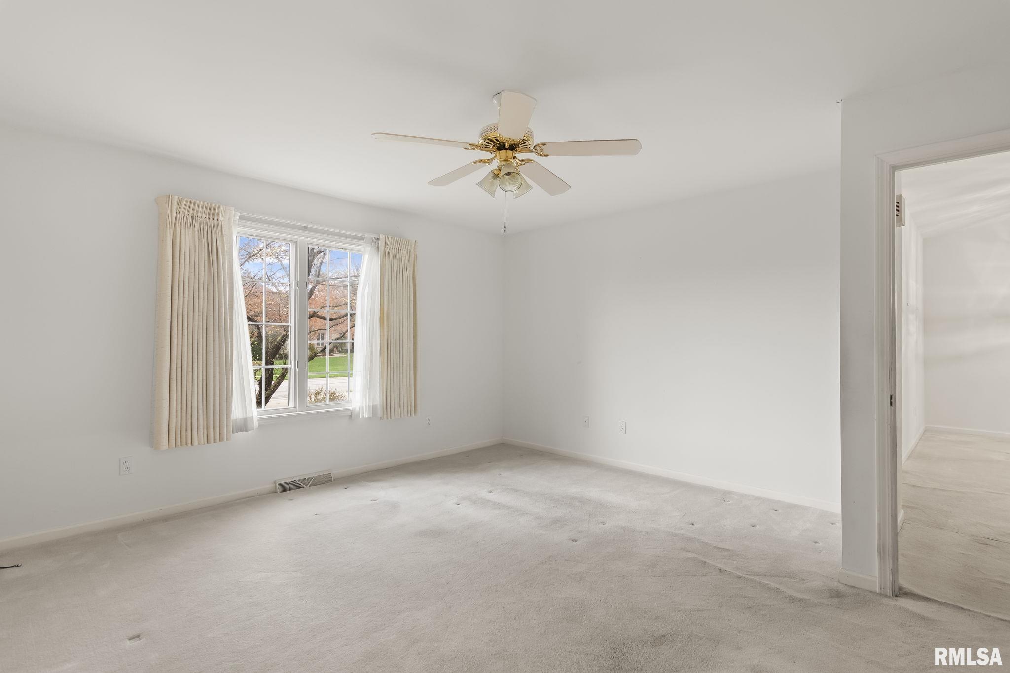5000 EAGLE RIDGE Drive