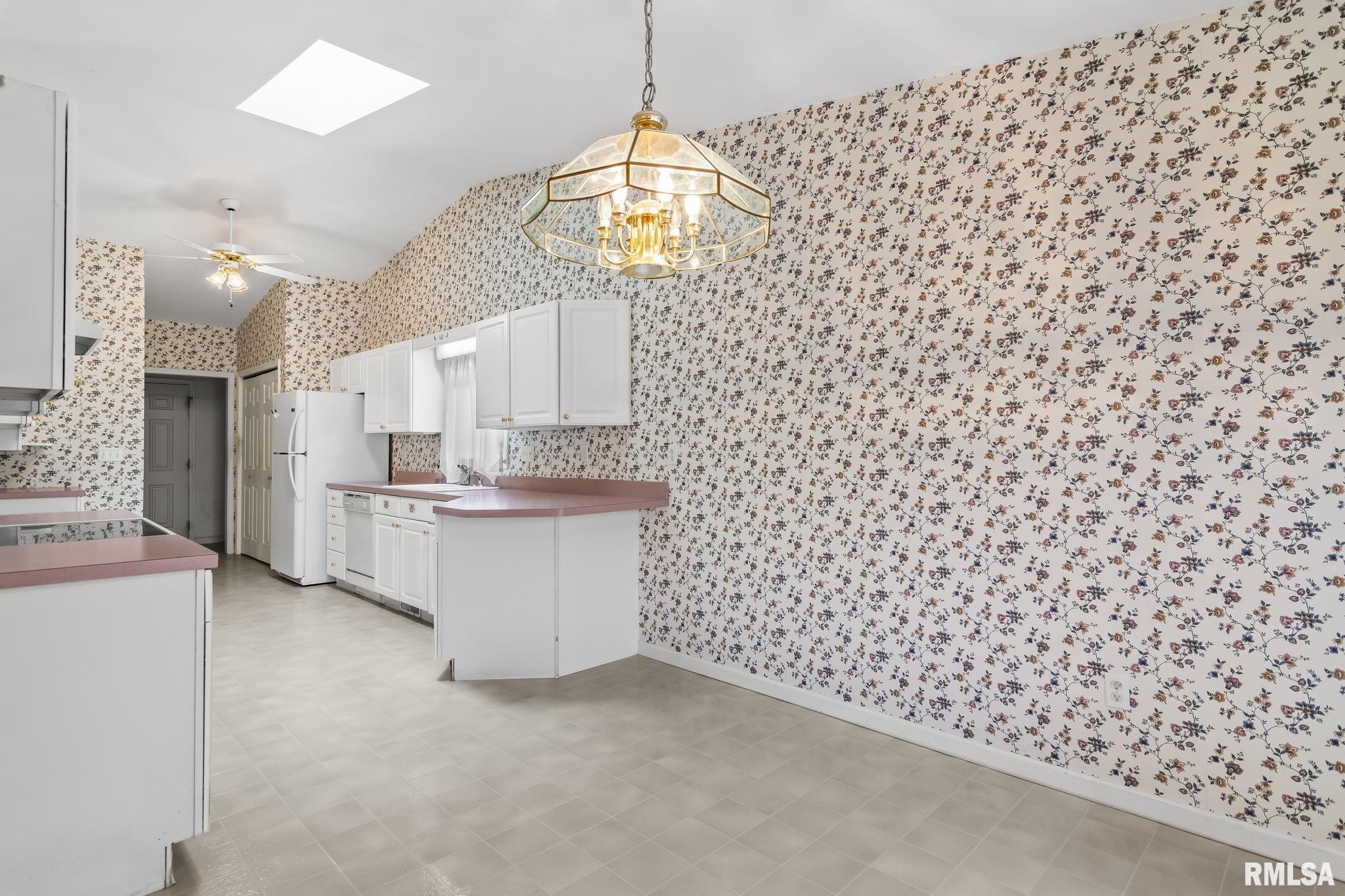 5000 EAGLE RIDGE Drive