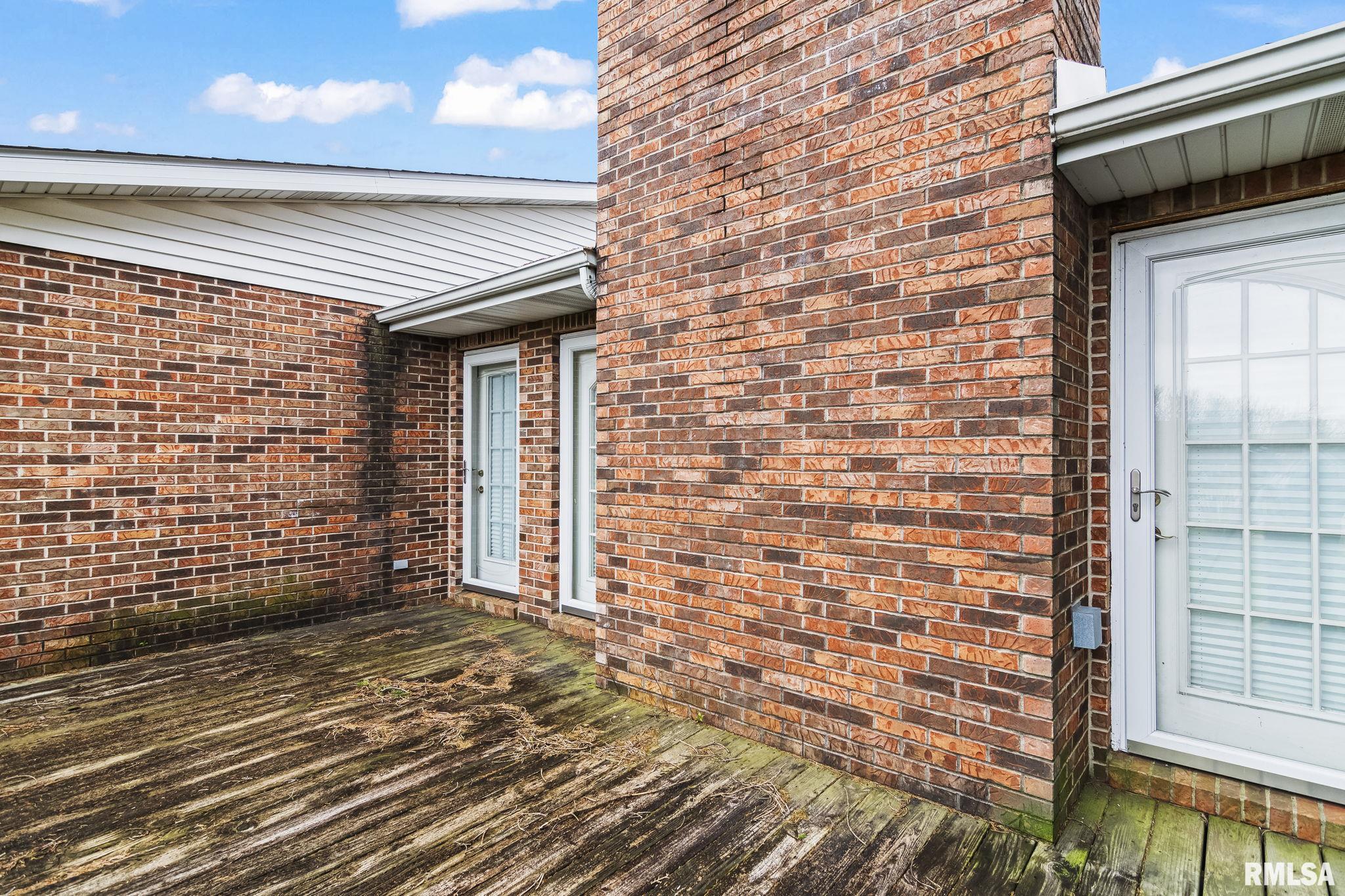 5000 EAGLE RIDGE Drive