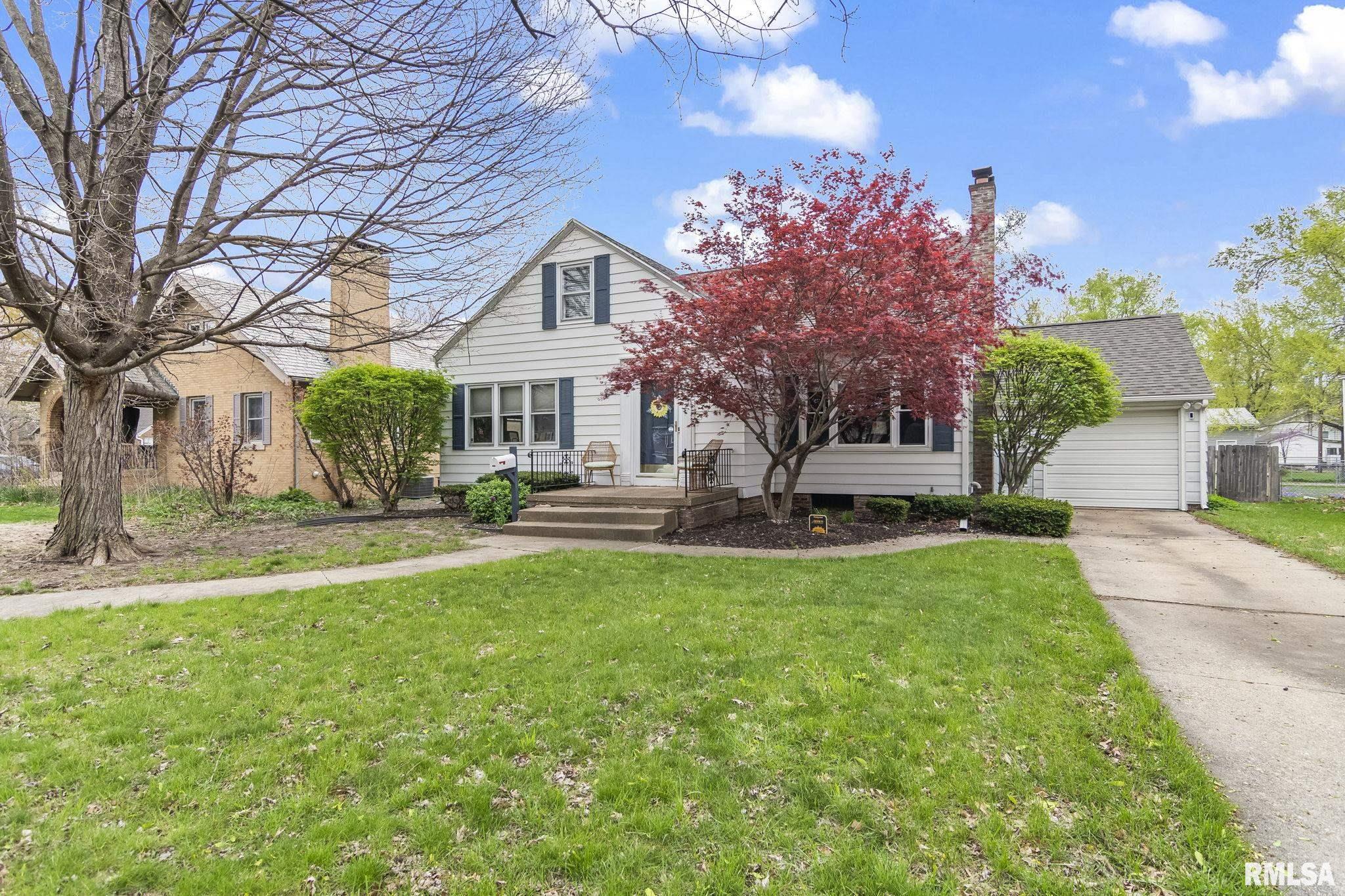 2004 S WALNUT Street