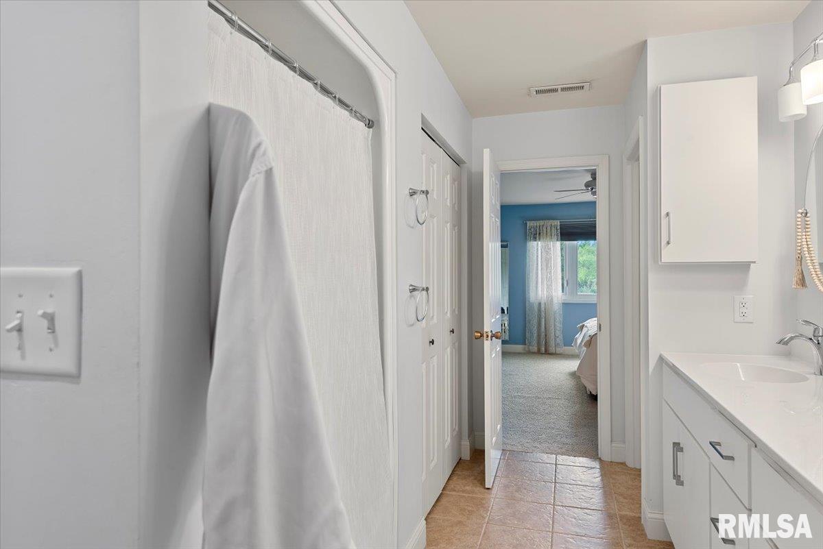 3124 Huntington Woods Drive Unit: D