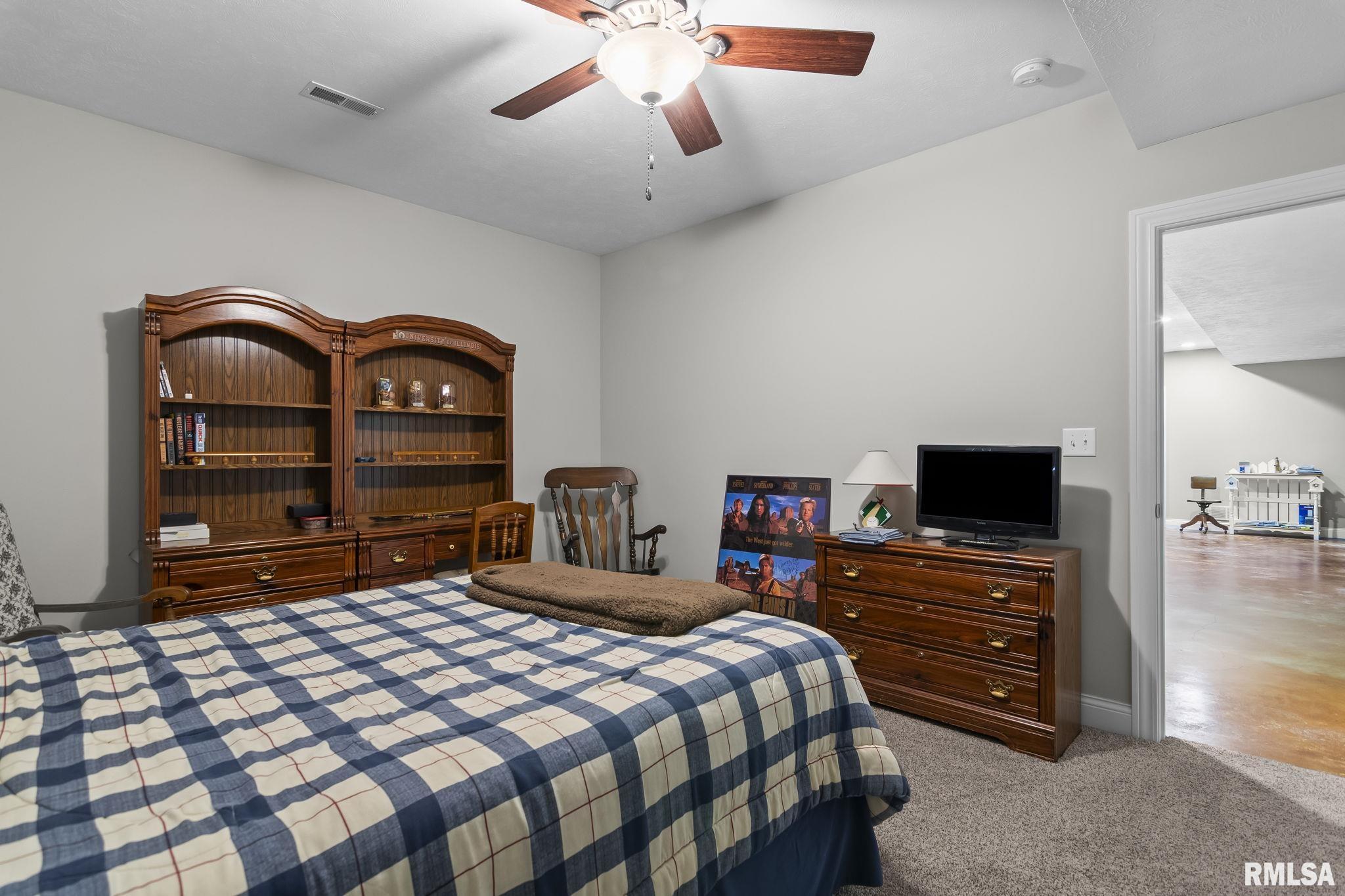 5704 Kelley Point Drive