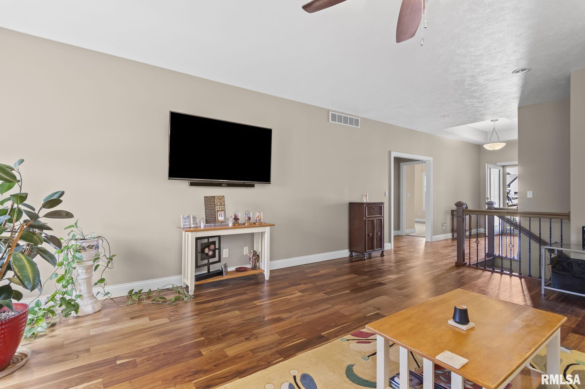 5704 Kelley Point Drive